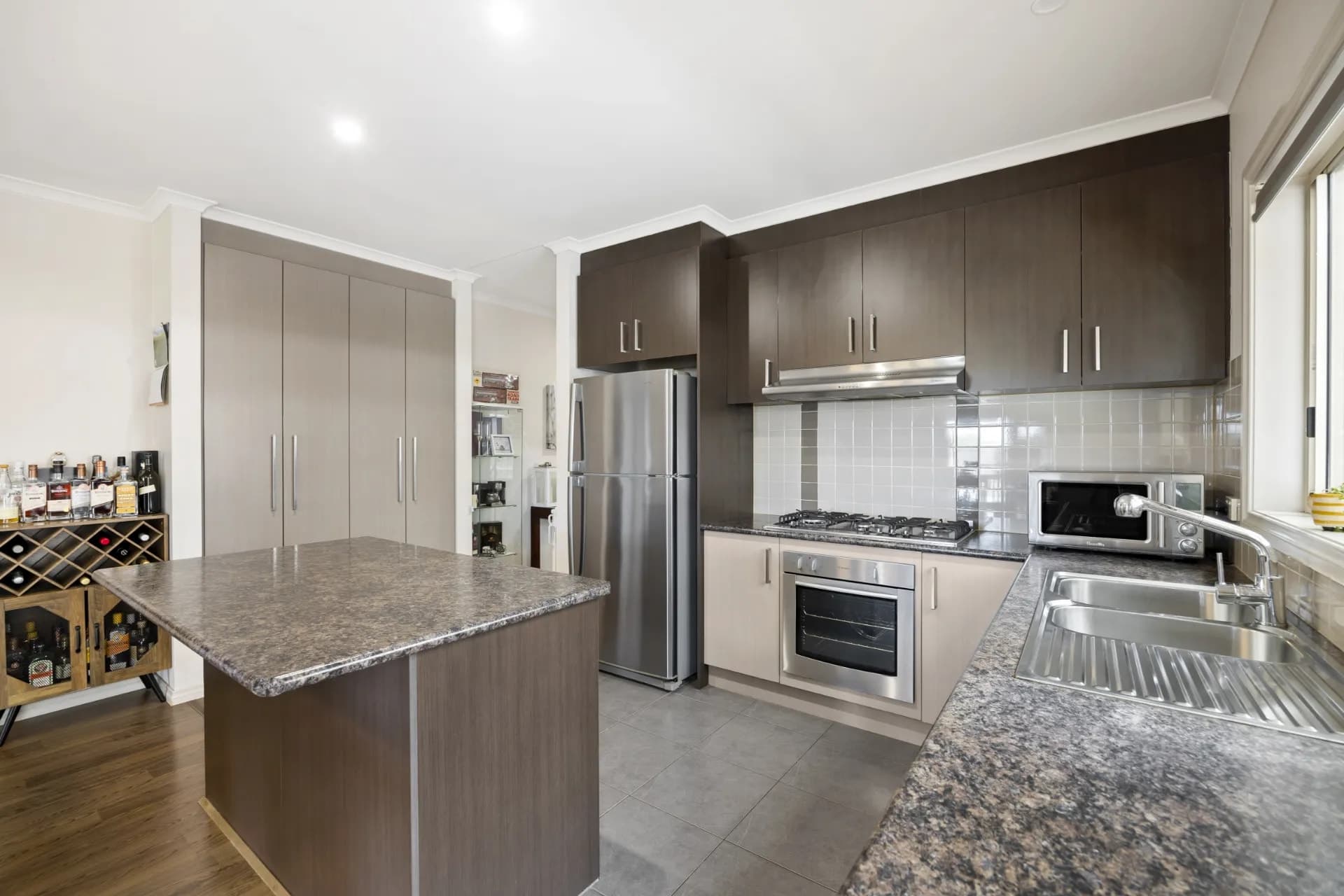 11 Desert Gum Way, Brookfield, VIC, Brookfield - Thumbnail 4