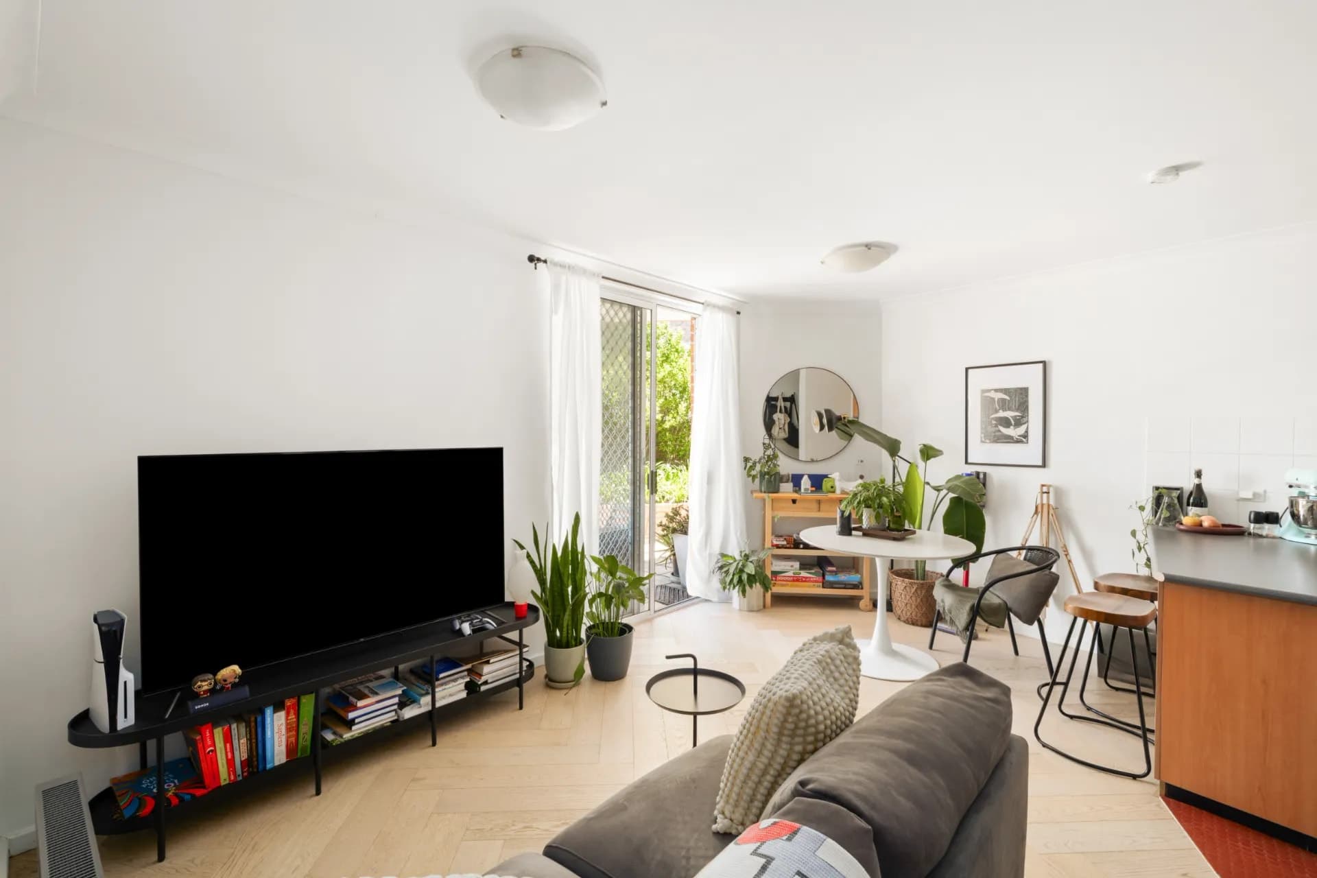 16/57 Craigend Street, Darlinghurst - Thumbnail 2