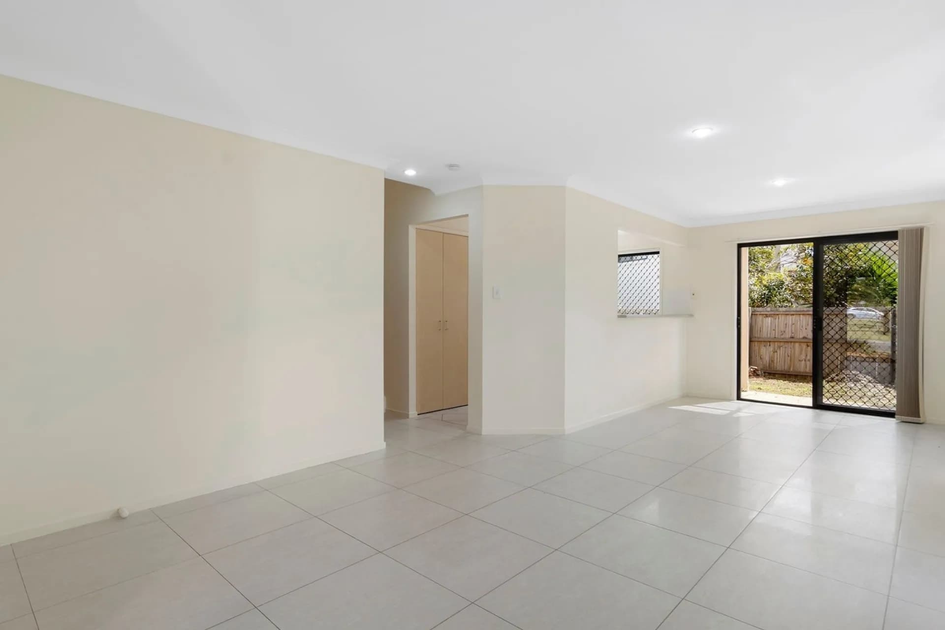 12/10 Diane Court, Calamvale, QLD, Calamvale - Thumbnail 2