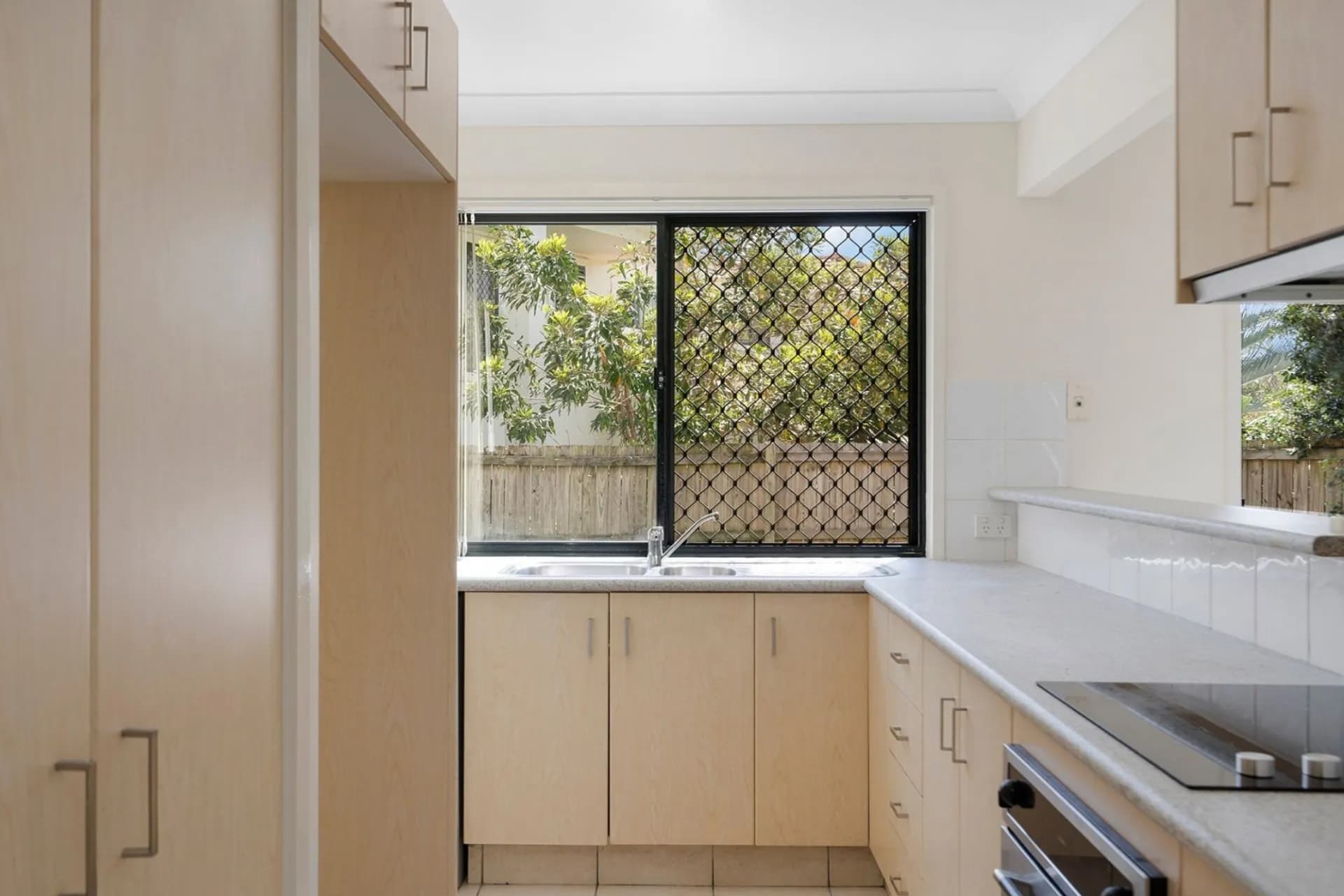 12/10 Diane Court, Calamvale, QLD, Calamvale - Thumbnail 3