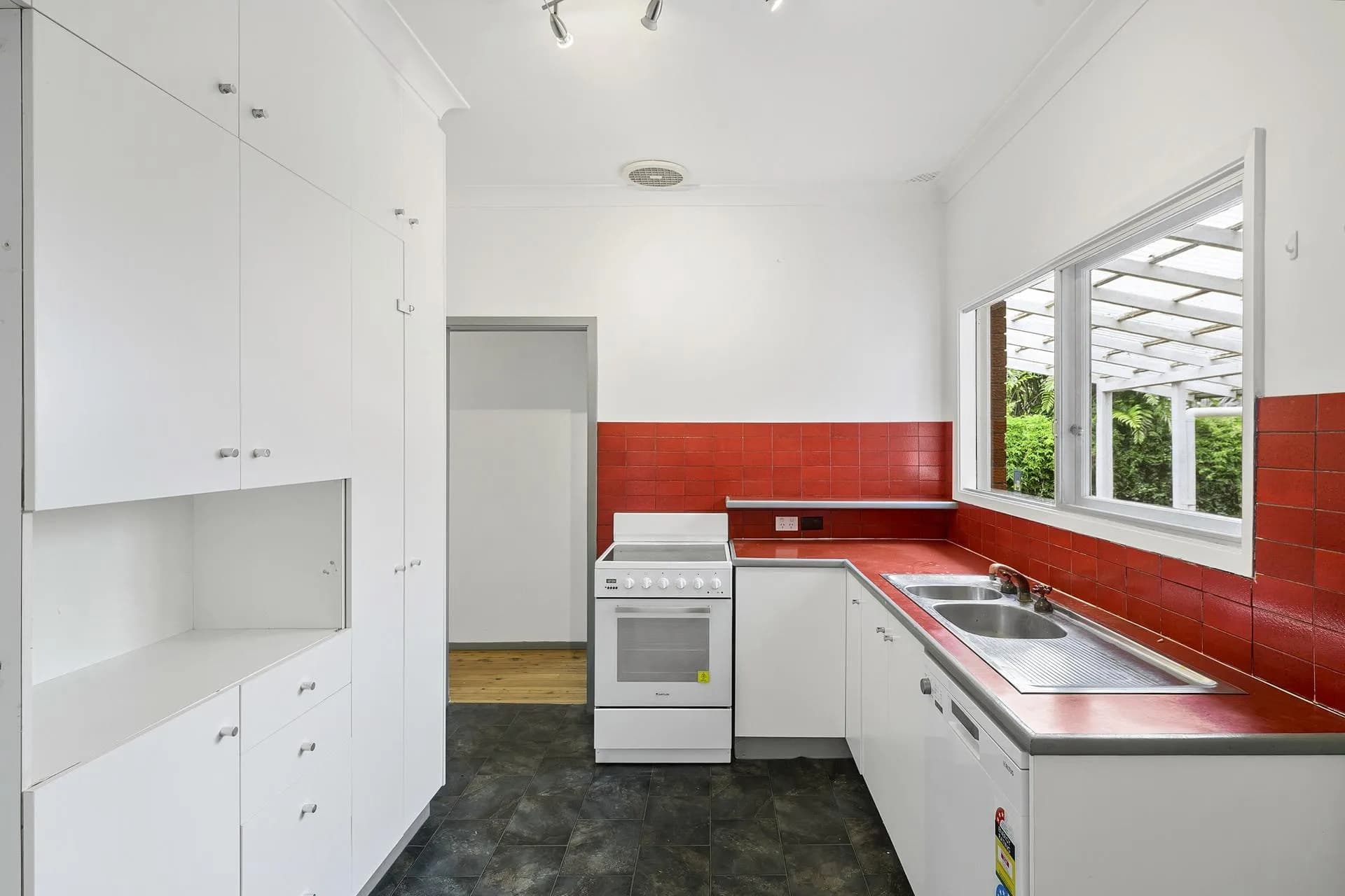 2 Bilambee Avenue, Bilgola Plateau., Bilgola Plateau - Thumbnail 6