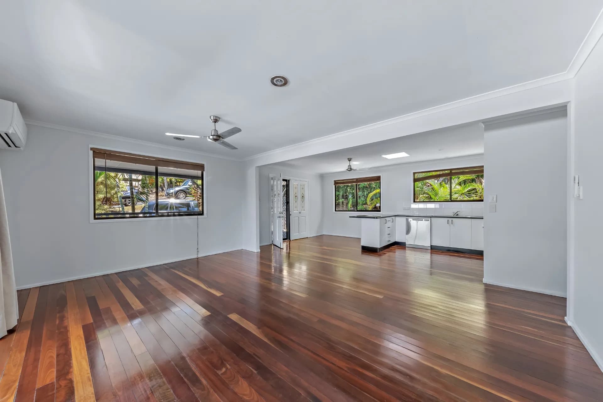 4 Hamilton  Avenue, Cannonvale - Thumbnail 5