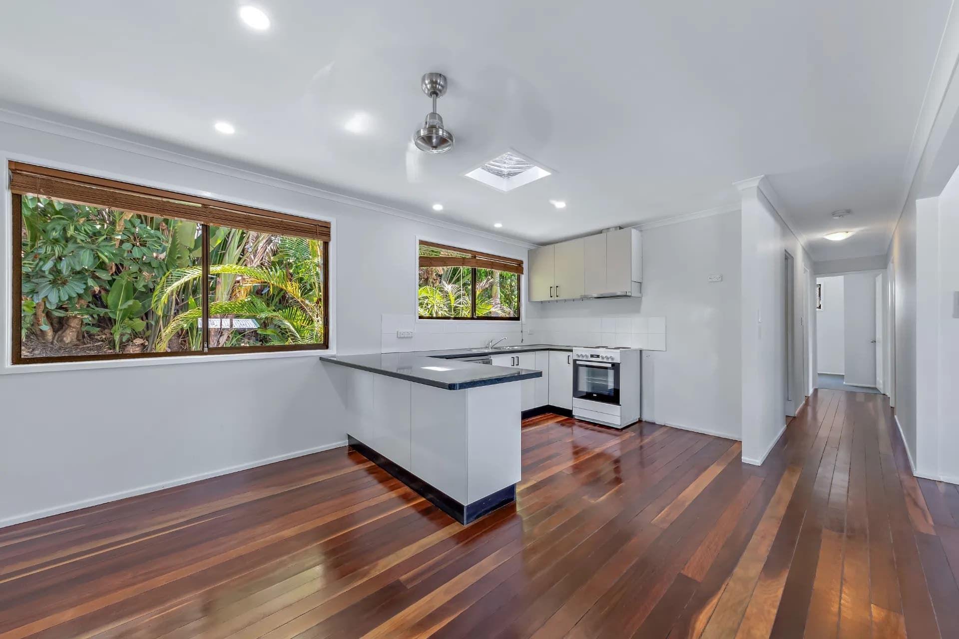 4 Hamilton  Avenue, Cannonvale - Thumbnail 6