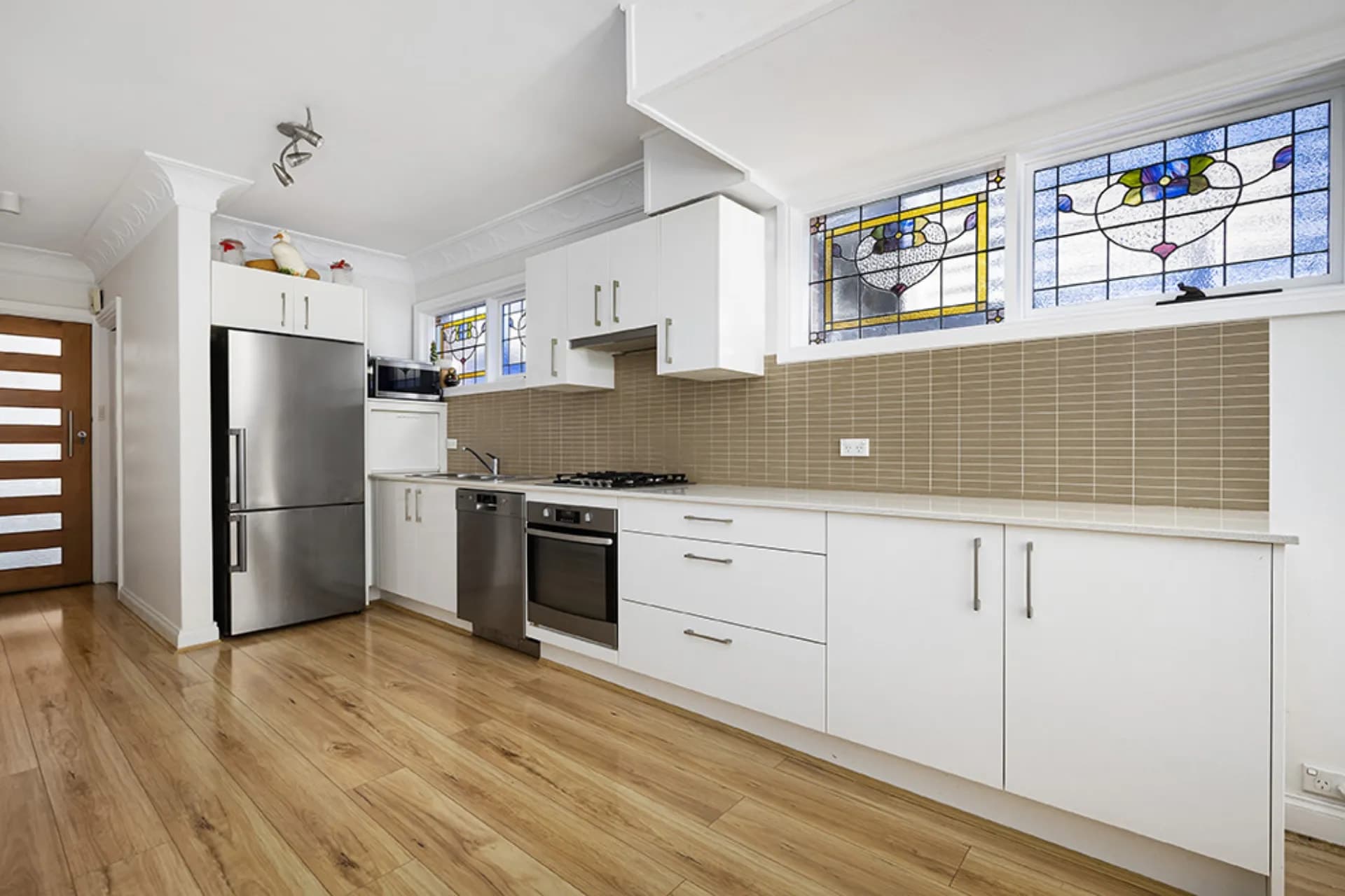 22 Victoria Street, Queens Park - Thumbnail 2
