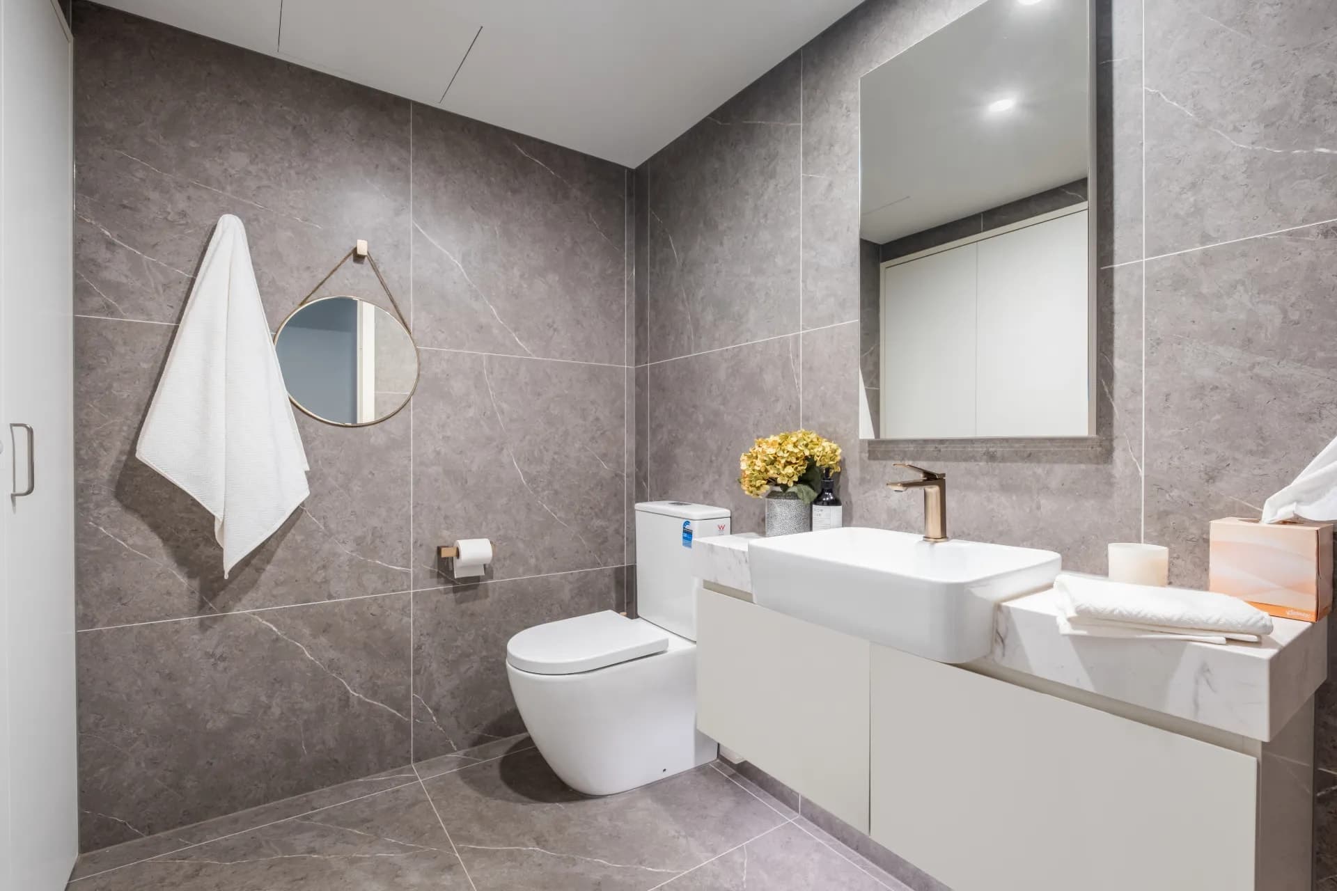 2/233 Burke  Road, Glen Iris - Thumbnail 8