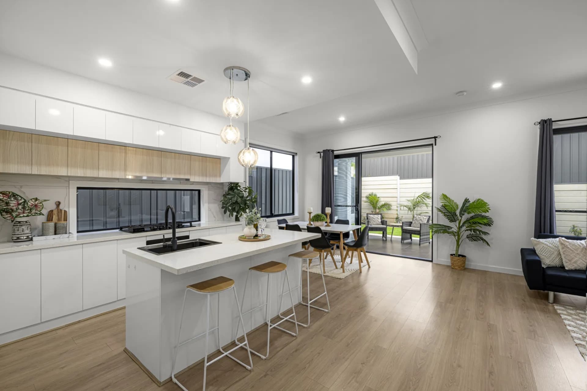 97 Murrell Road, Modbury Heights - Thumbnail 2