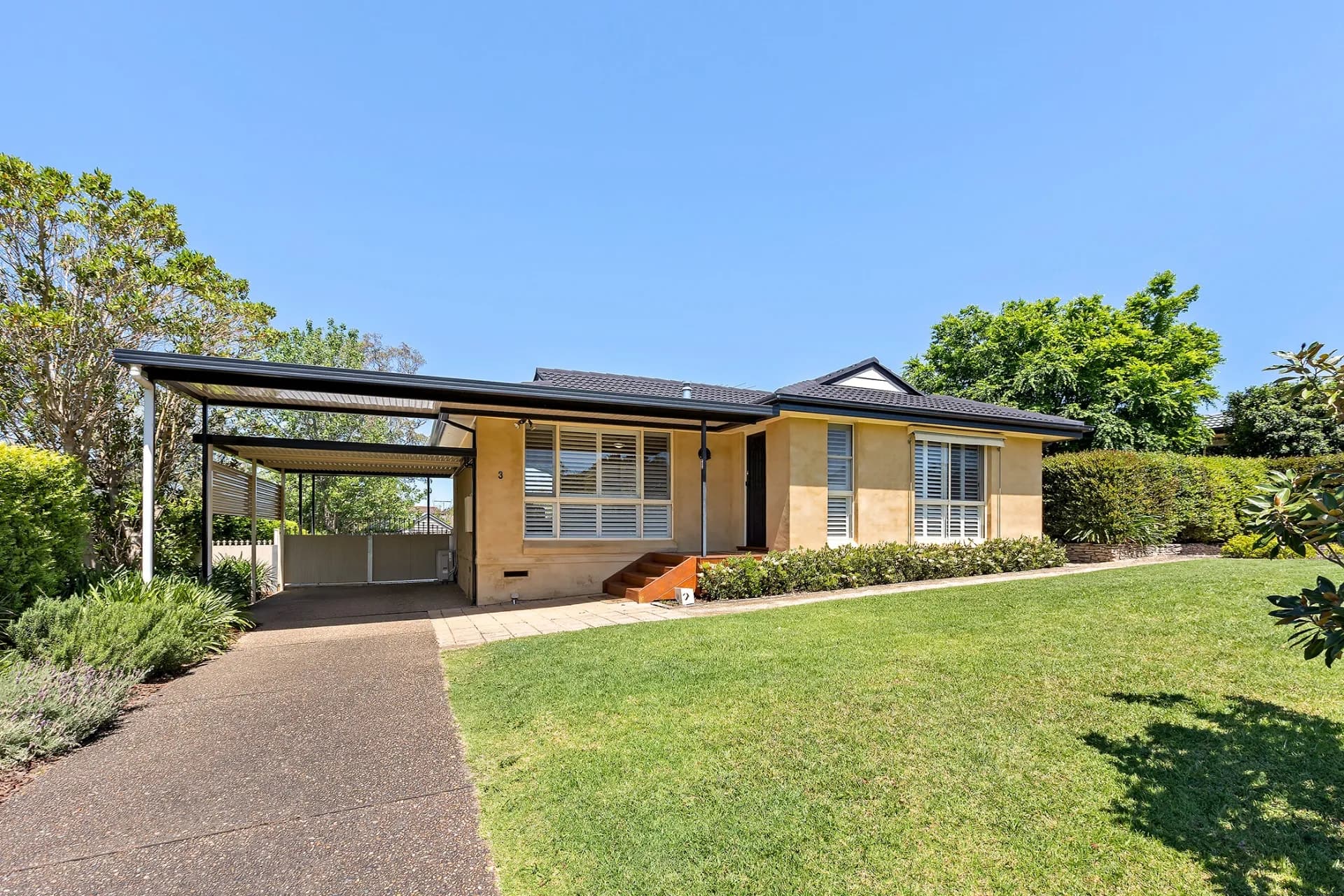 3 Lalor Drive, Springwood - Thumbnail 2