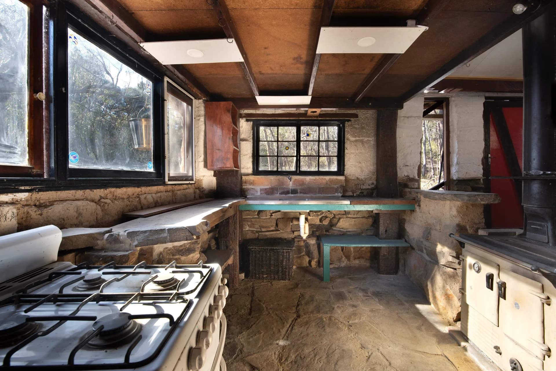 34 Hoopers Road, Chewton., Chewton - Thumbnail 2