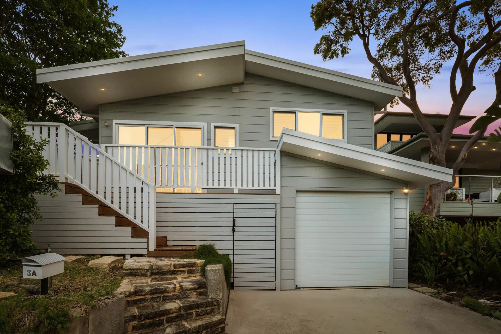 145 Barrenjoey Road, Mona Vale., Mona Vale - Thumbnail 3