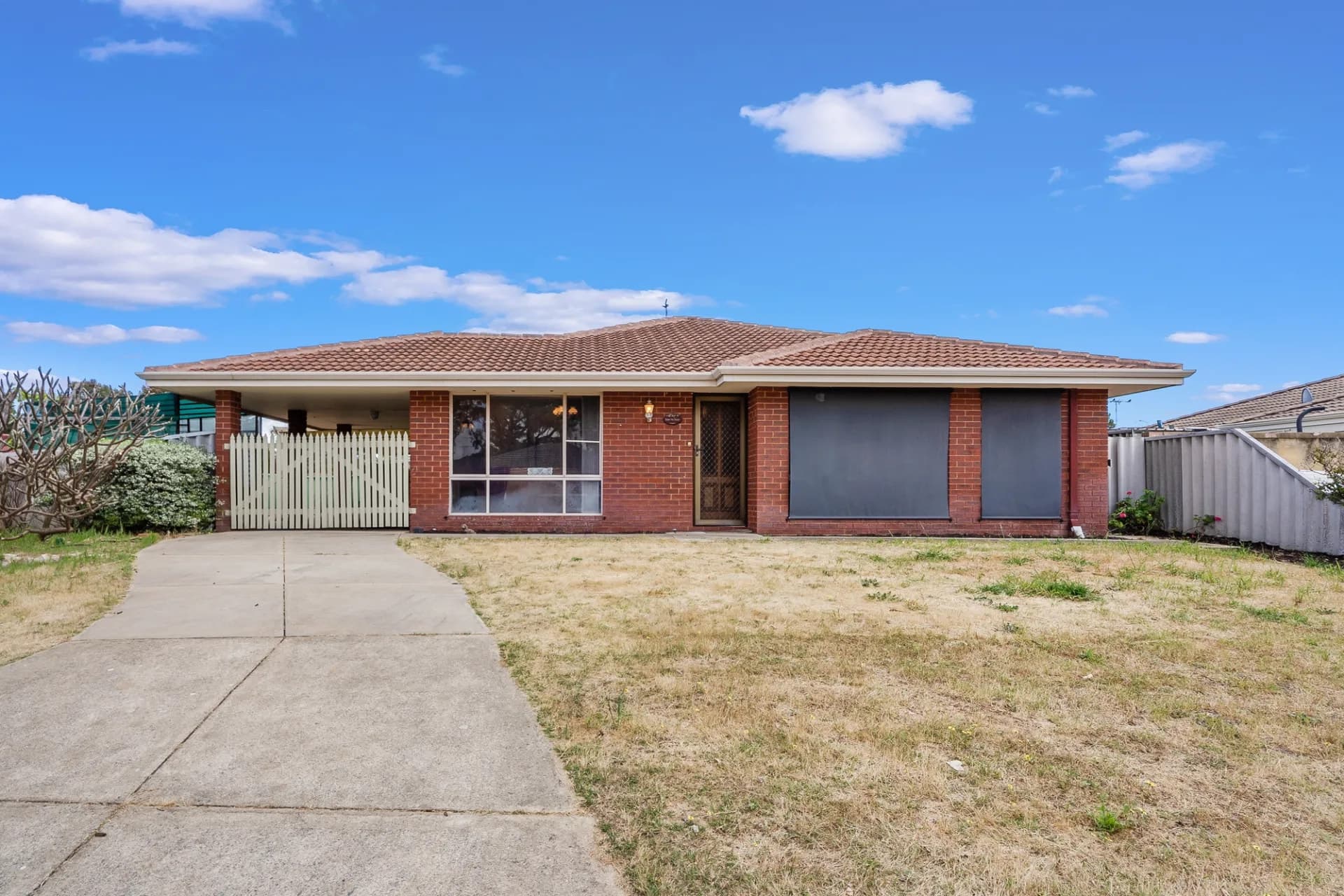22 Oakover Turn, Greenfields - Image 1