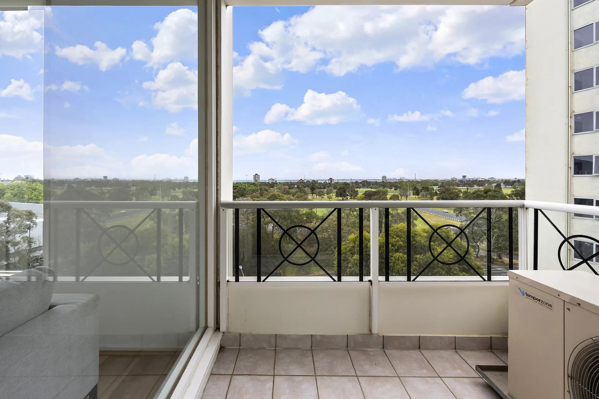 801/82 Queens Road, Melbourne - Thumbnail 8
