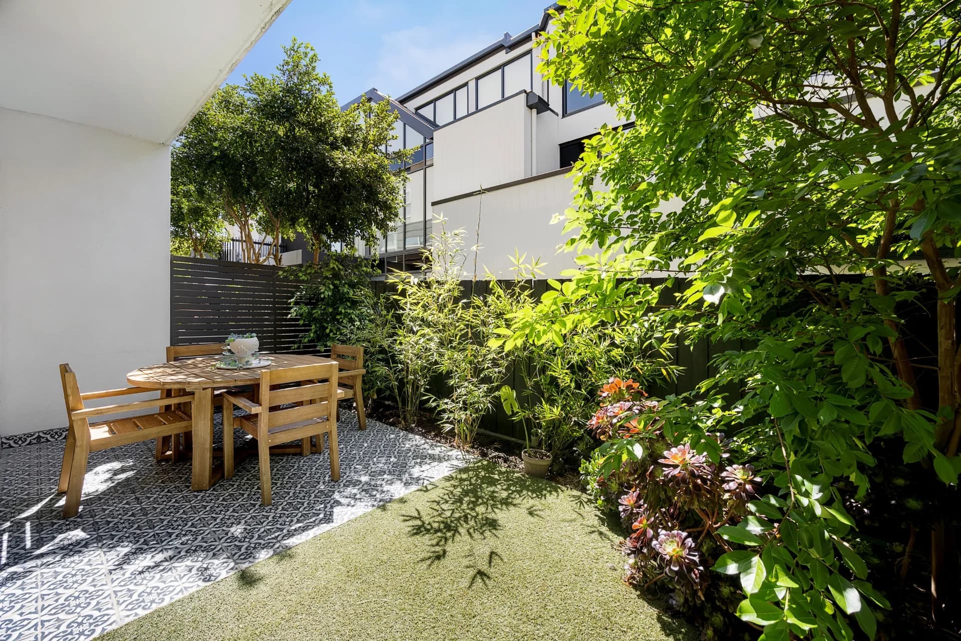 2/220 Burke  Road, Glen Iris - Image 1