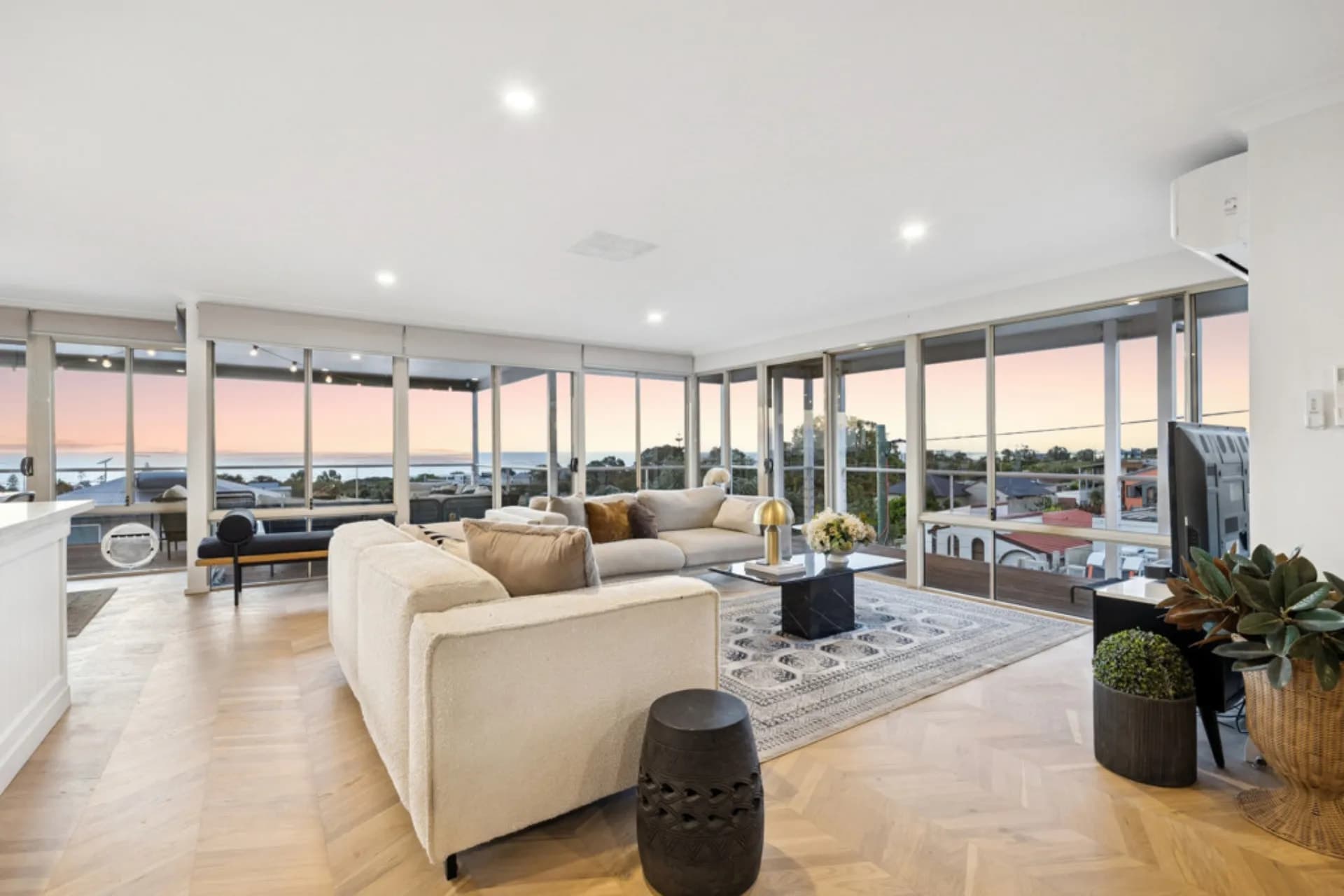 13 Tanunda Road, Coogee., Coogee - Thumbnail 7