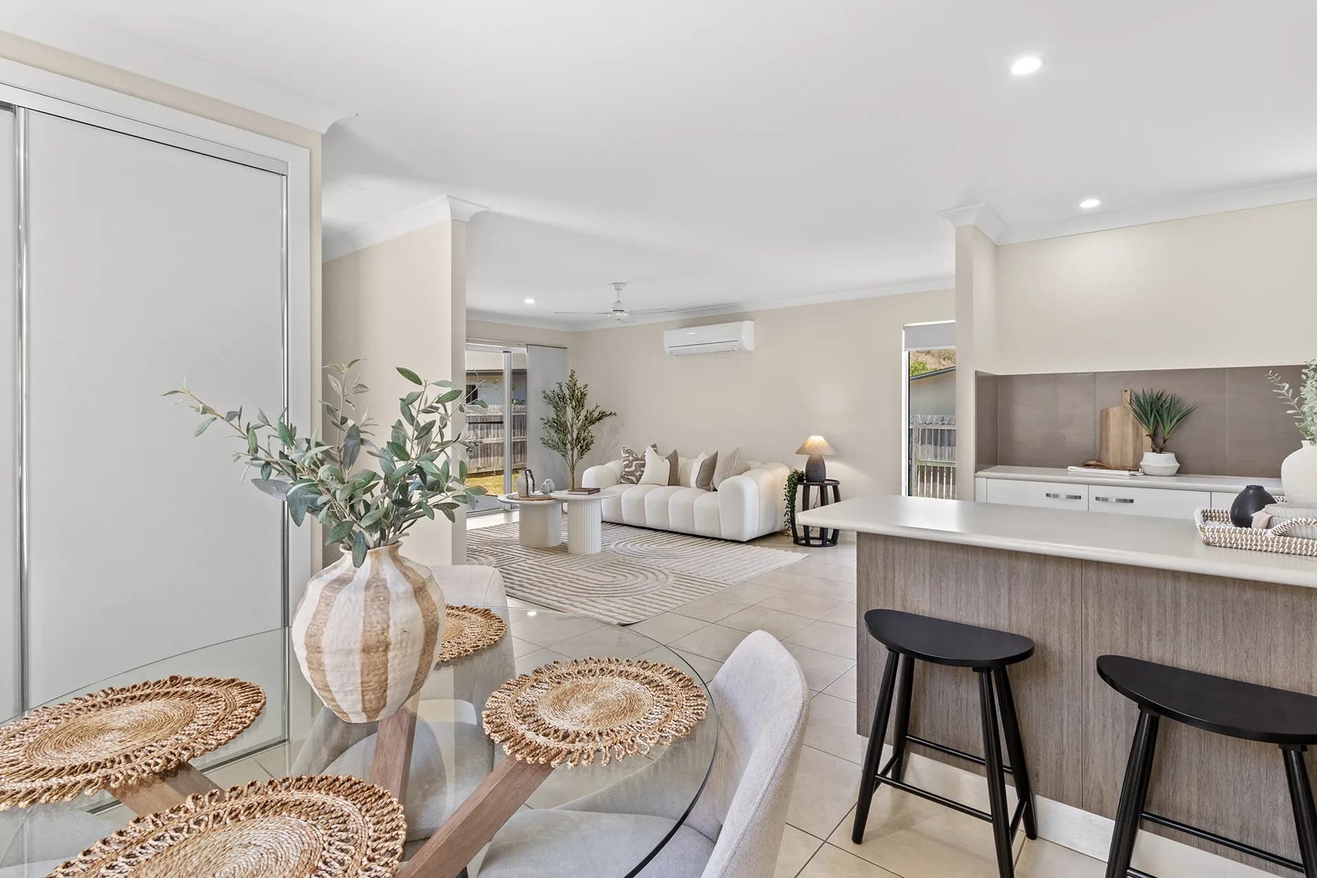 6a Leichardt Place, Cannonvale., Cannonvale - Thumbnail 2