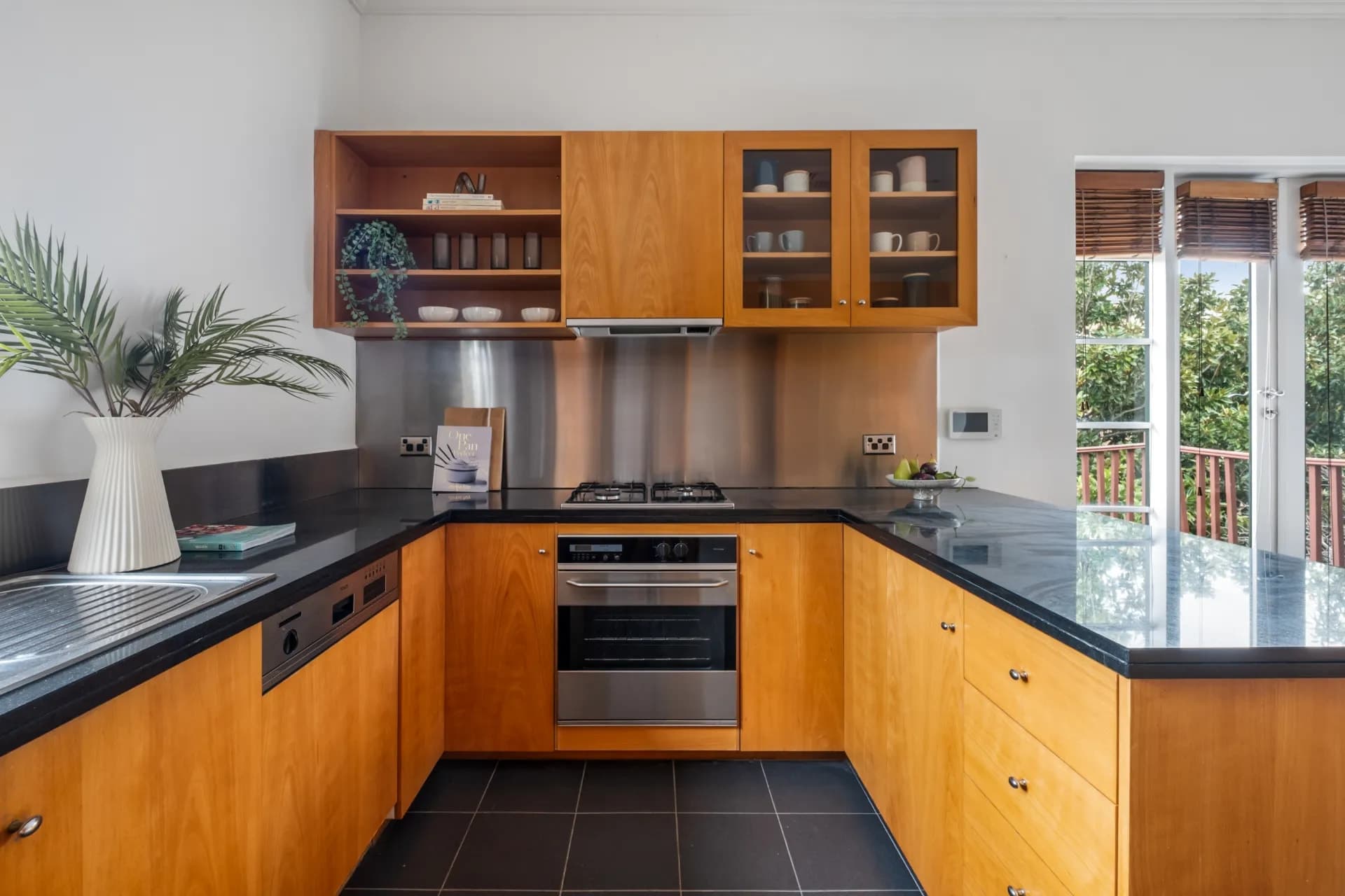 2/4 Ardoch Avenue, St Kilda East., St Kilda East - Thumbnail 7