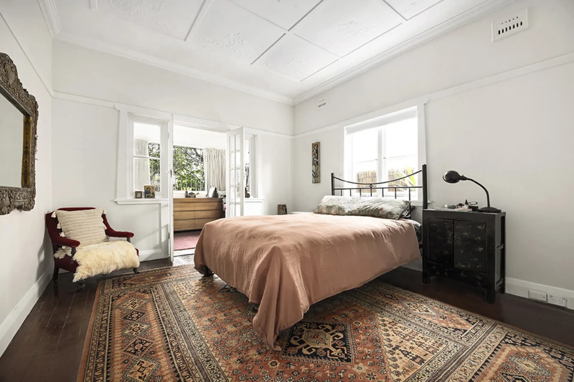 1 Wills Avenue, Waverley - Thumbnail 2