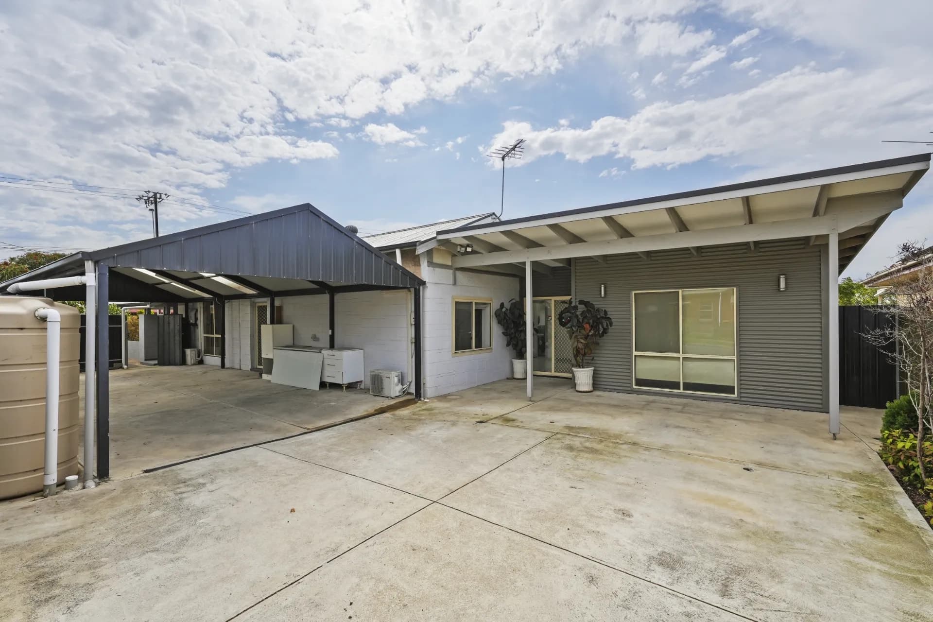 86 Addison Road, Pennington - Thumbnail 2