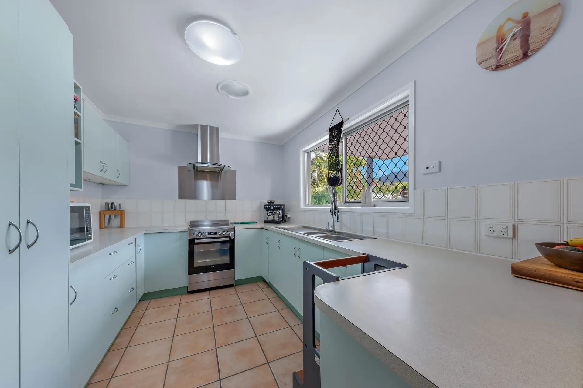 32 Moonlight Drive, Jubilee Pocket - Thumbnail 4