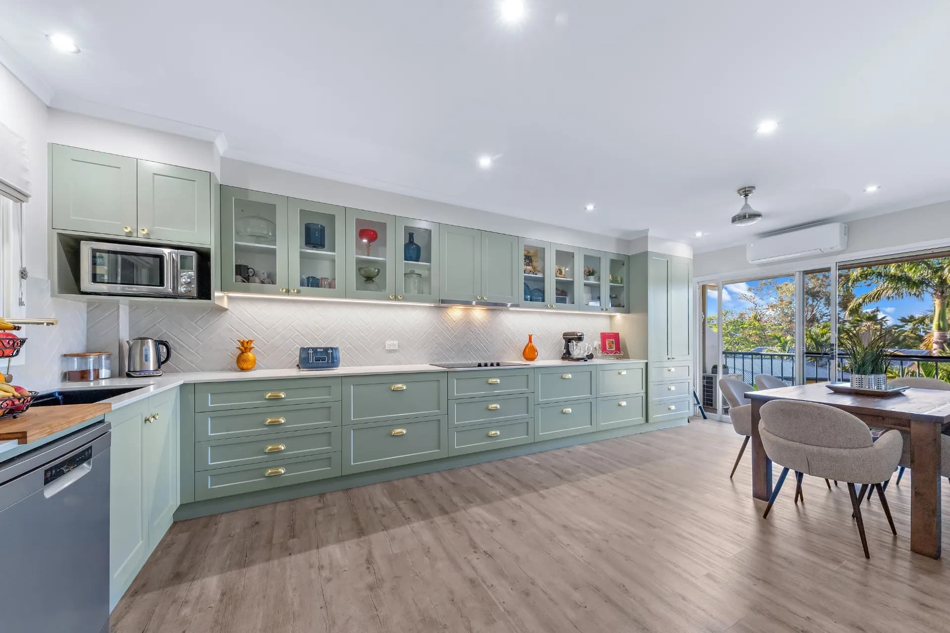28/24 Beach  Road, Cannonvale - Thumbnail 5