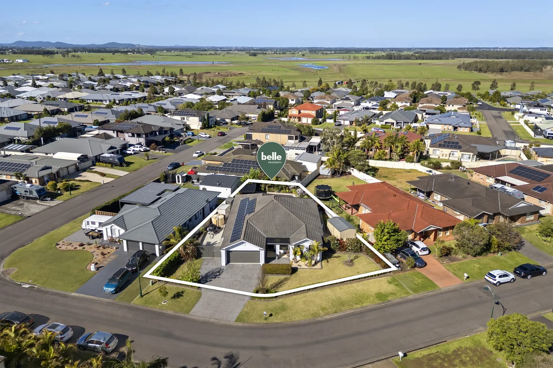 4 Sandalyn Avenue, Thornton - Thumbnail 2