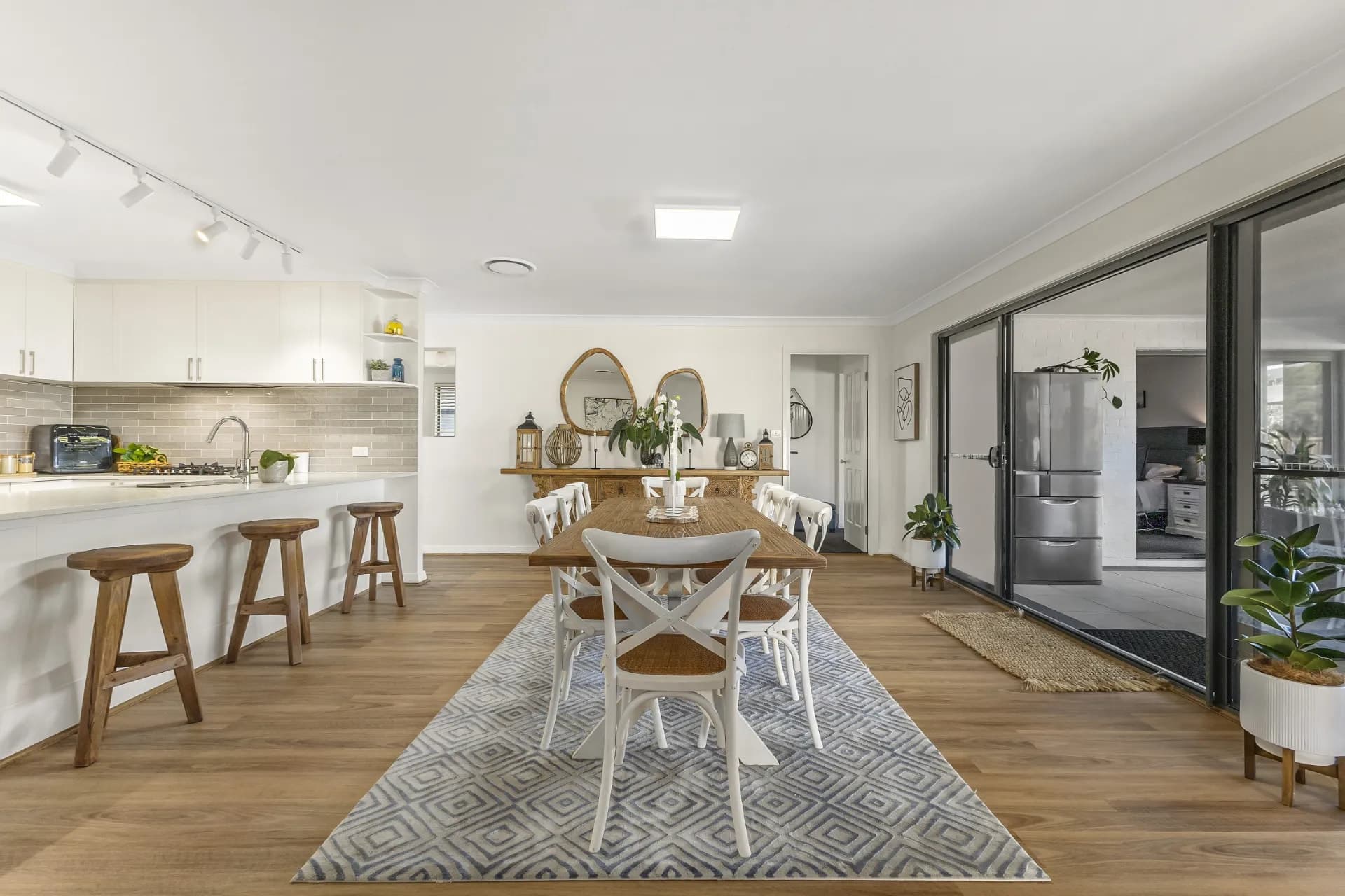 4 Sandalyn Avenue, Thornton - Thumbnail 4