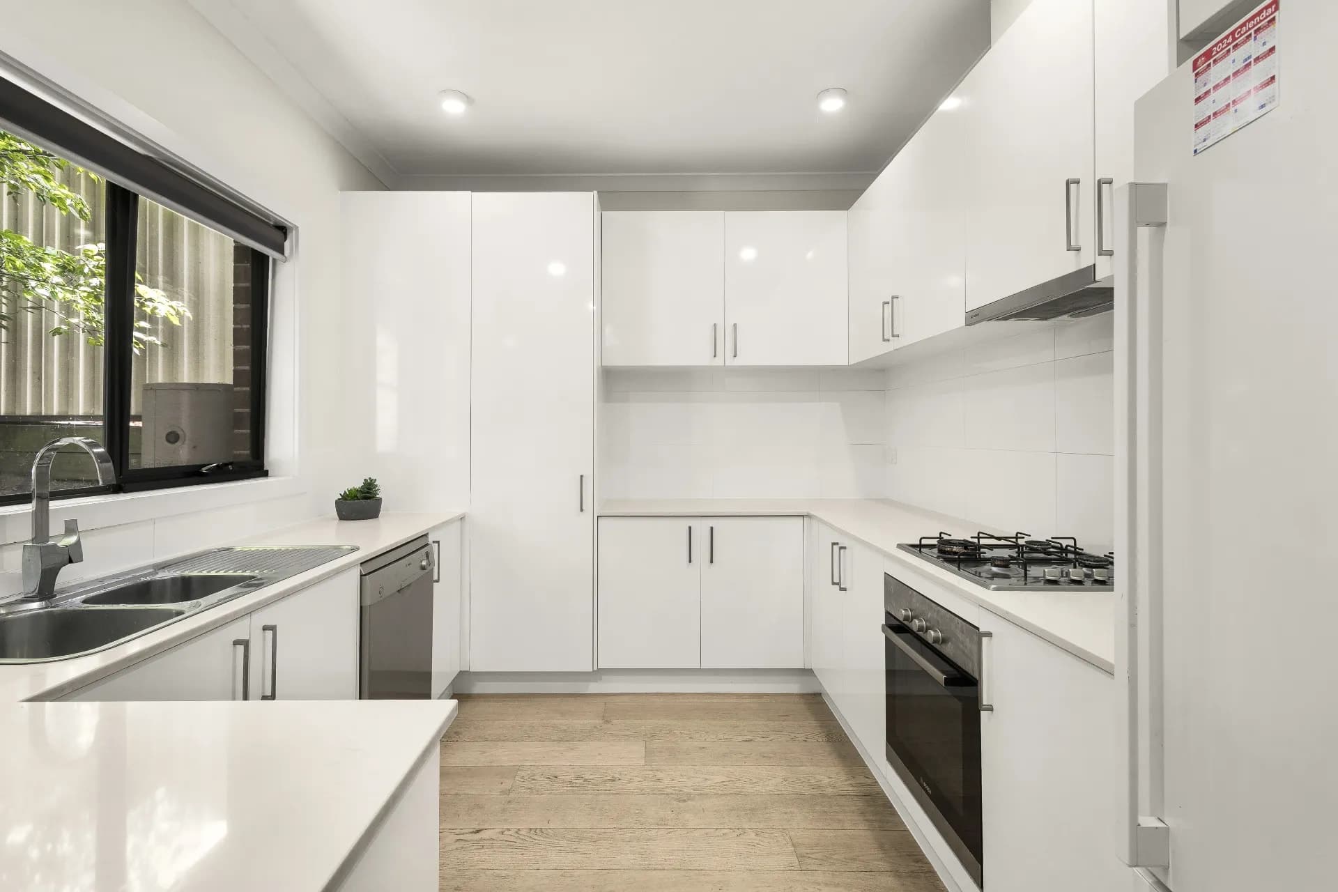 10/17 Forster   Road, Mount Waverley., Mount Waverley - Thumbnail 5