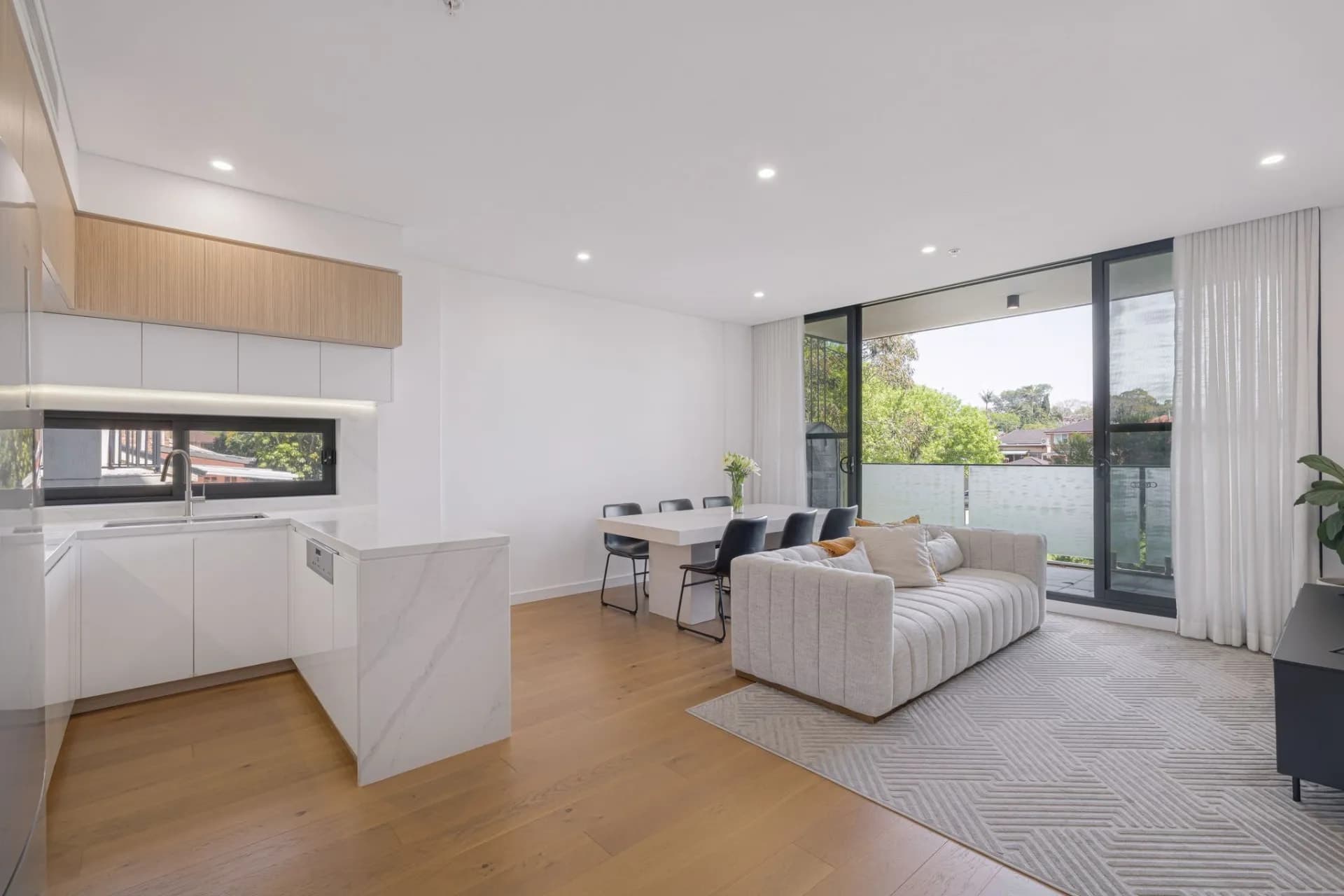 102/55A-57 Stanley Street, Burwood - Thumbnail 3