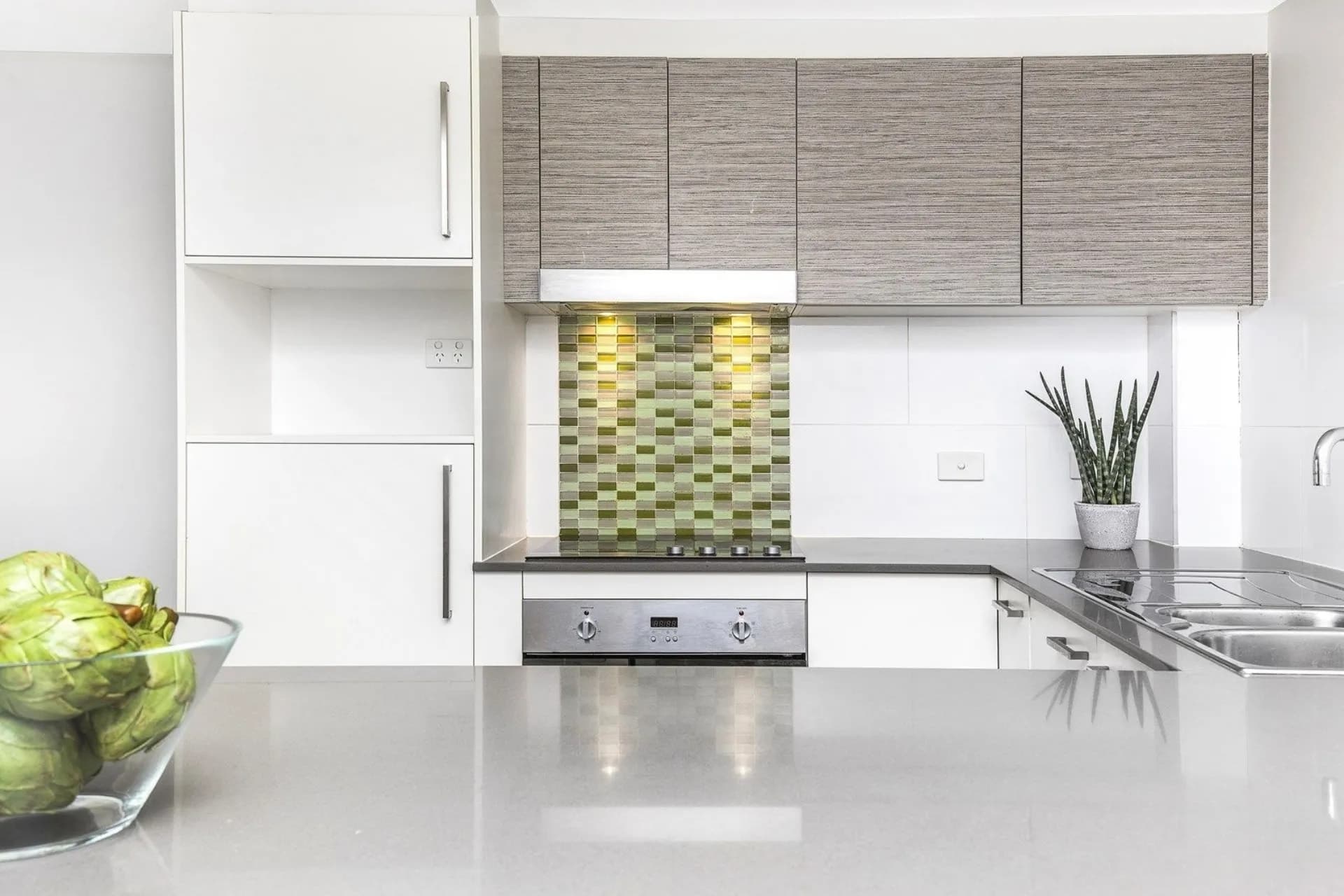 14/28 Carl  Street, Woolloongabba - Thumbnail 2