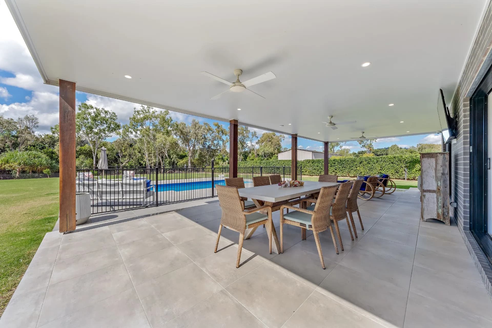 24 Acacia Grove, Woodwark., Woodwark - Thumbnail 5