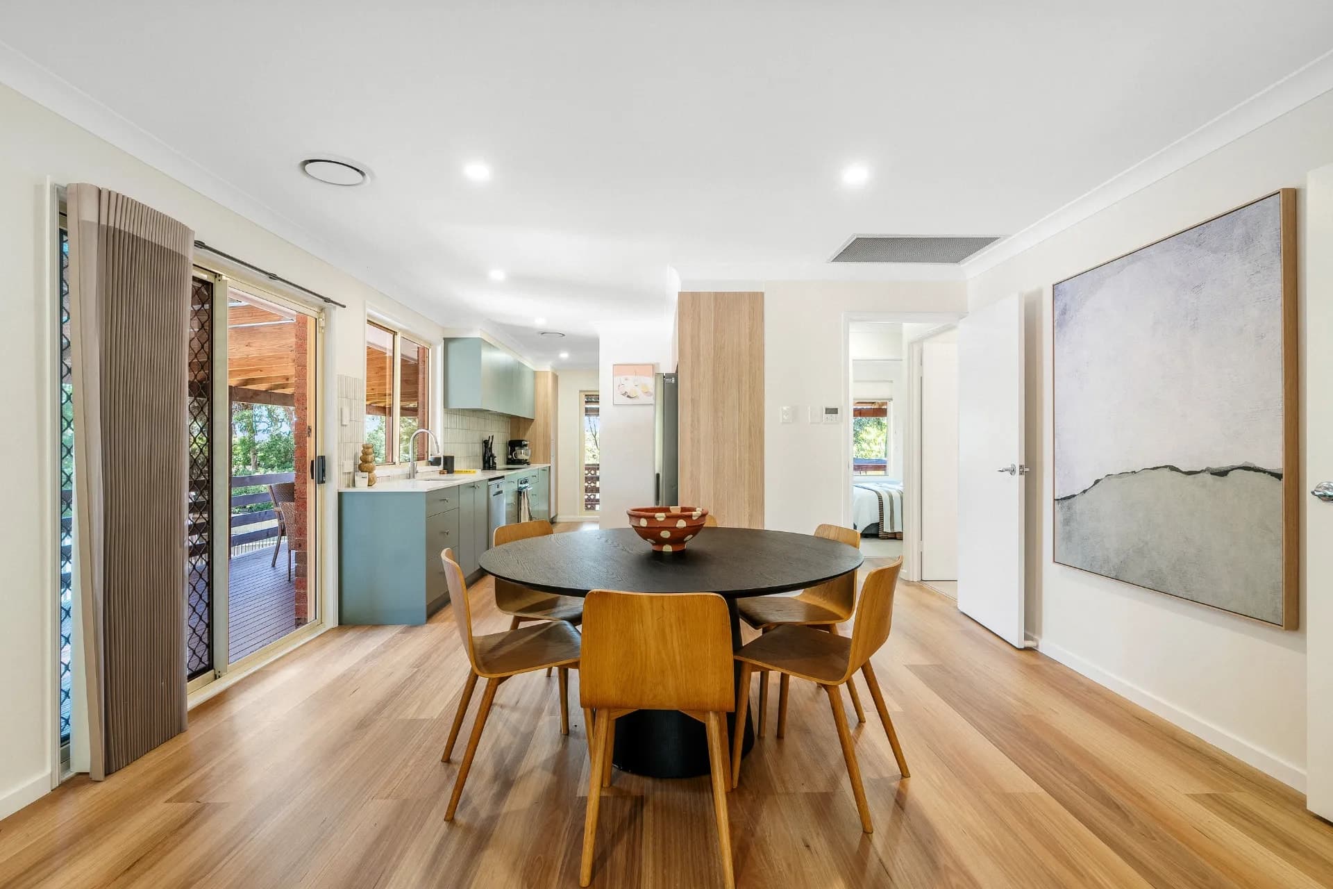 4 Irwin  Place, Green Point, NSW, Green Point - Thumbnail 3