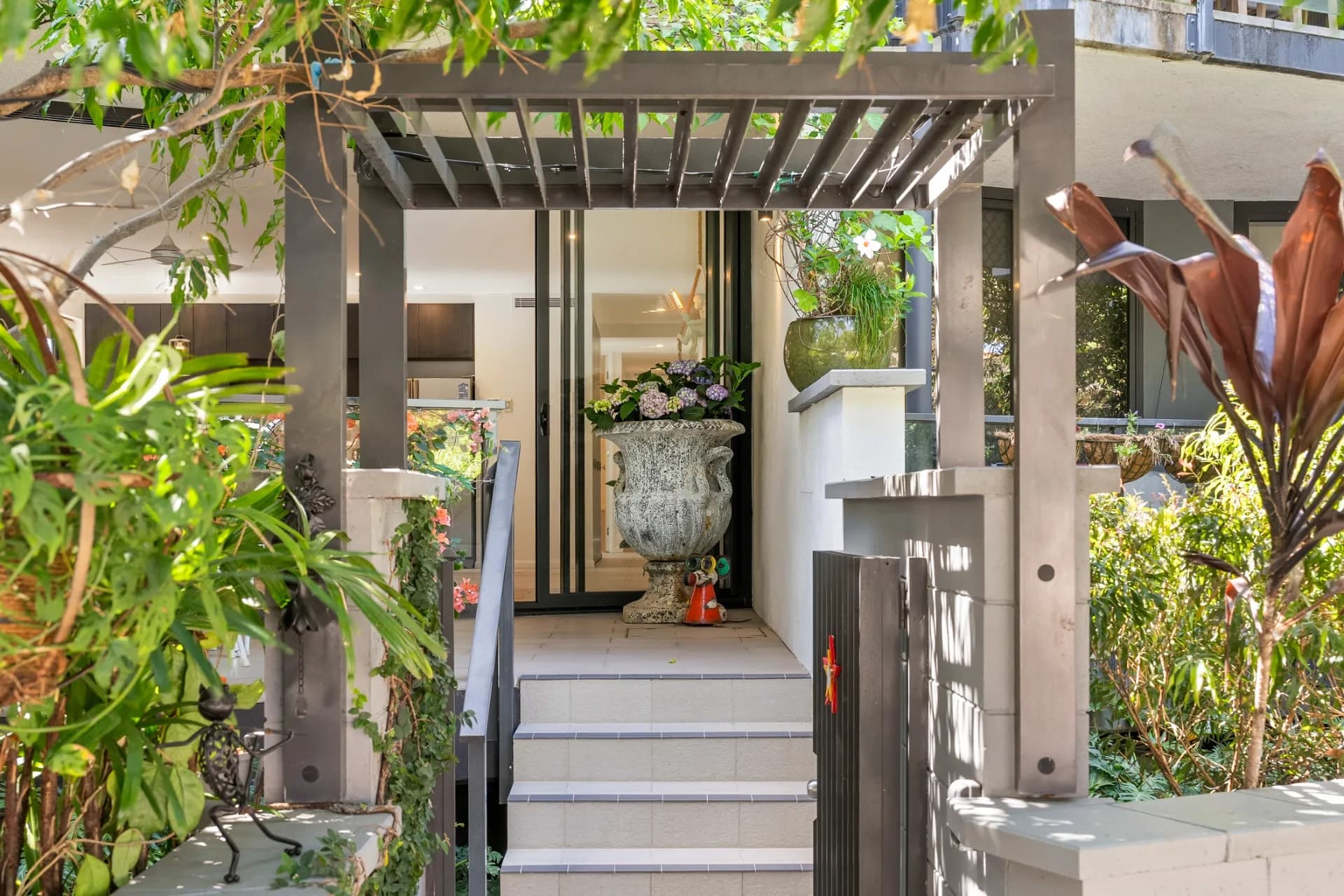 8/66 Allen Street, Hamilton, QLD, Hamilton - Thumbnail 2