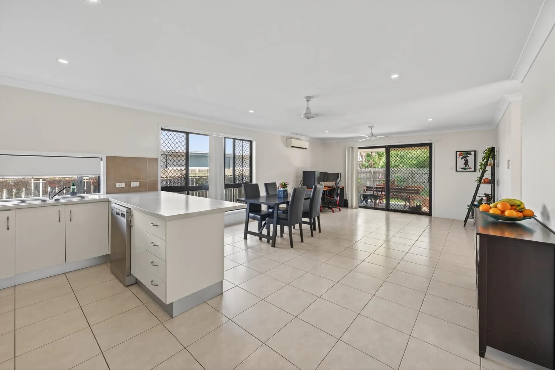 45 Epping Way, Mount Low., Mount Low - Thumbnail 2