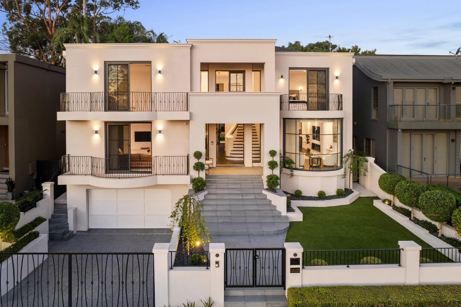 12 Beach Street, Tennyson Point - Image 1