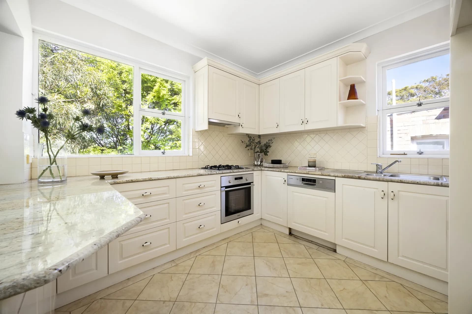 33 Birrell Street, Queens Park - Thumbnail 4