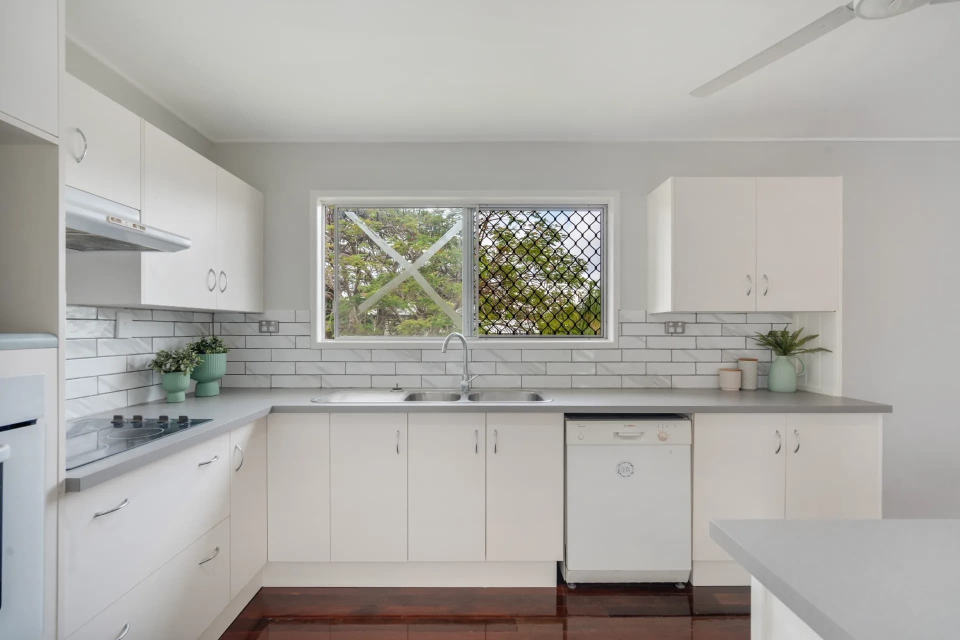 9 Cecelia Court, Kelso., Kelso - Thumbnail 4