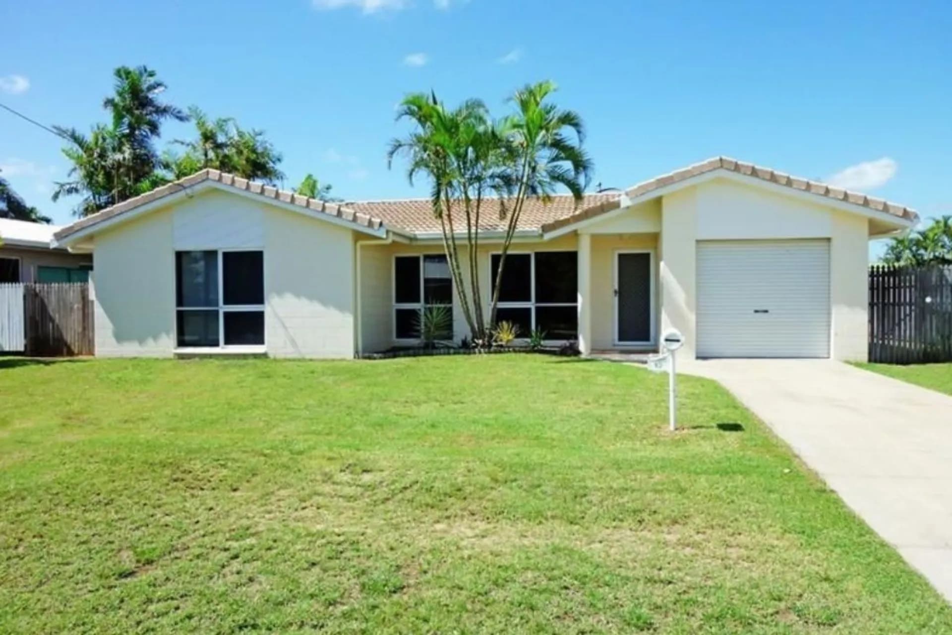 10 Amber Avenue, Rasmussen, QLD, Rasmussen - Image 1