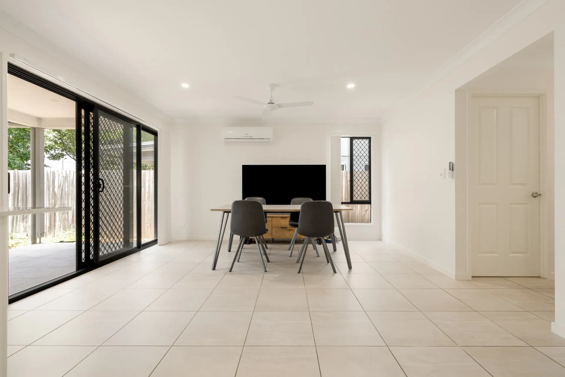 24/7 Franco Place, Bridgeman Downs - Thumbnail 4