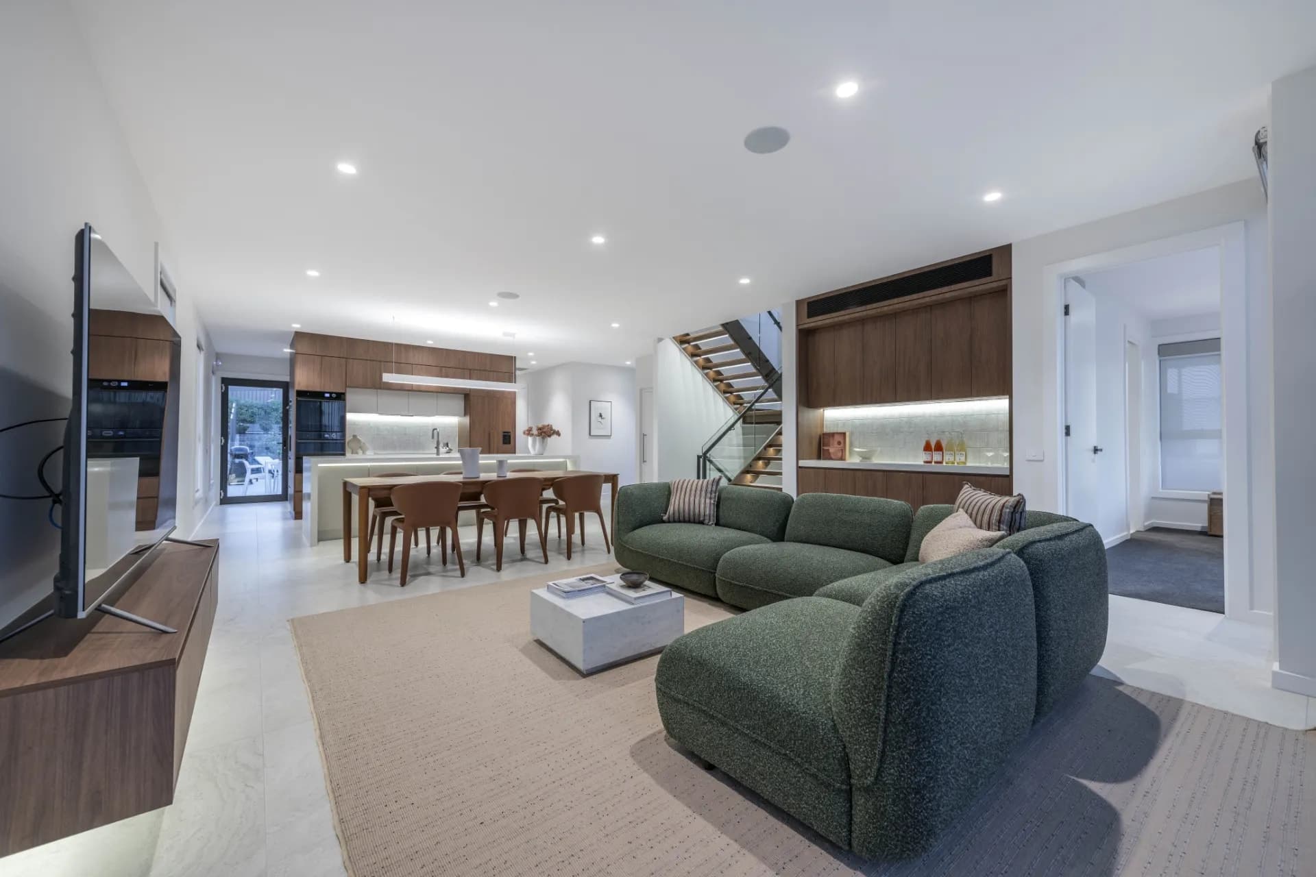11 Walter Hood Lane, Red Hill - Thumbnail 5