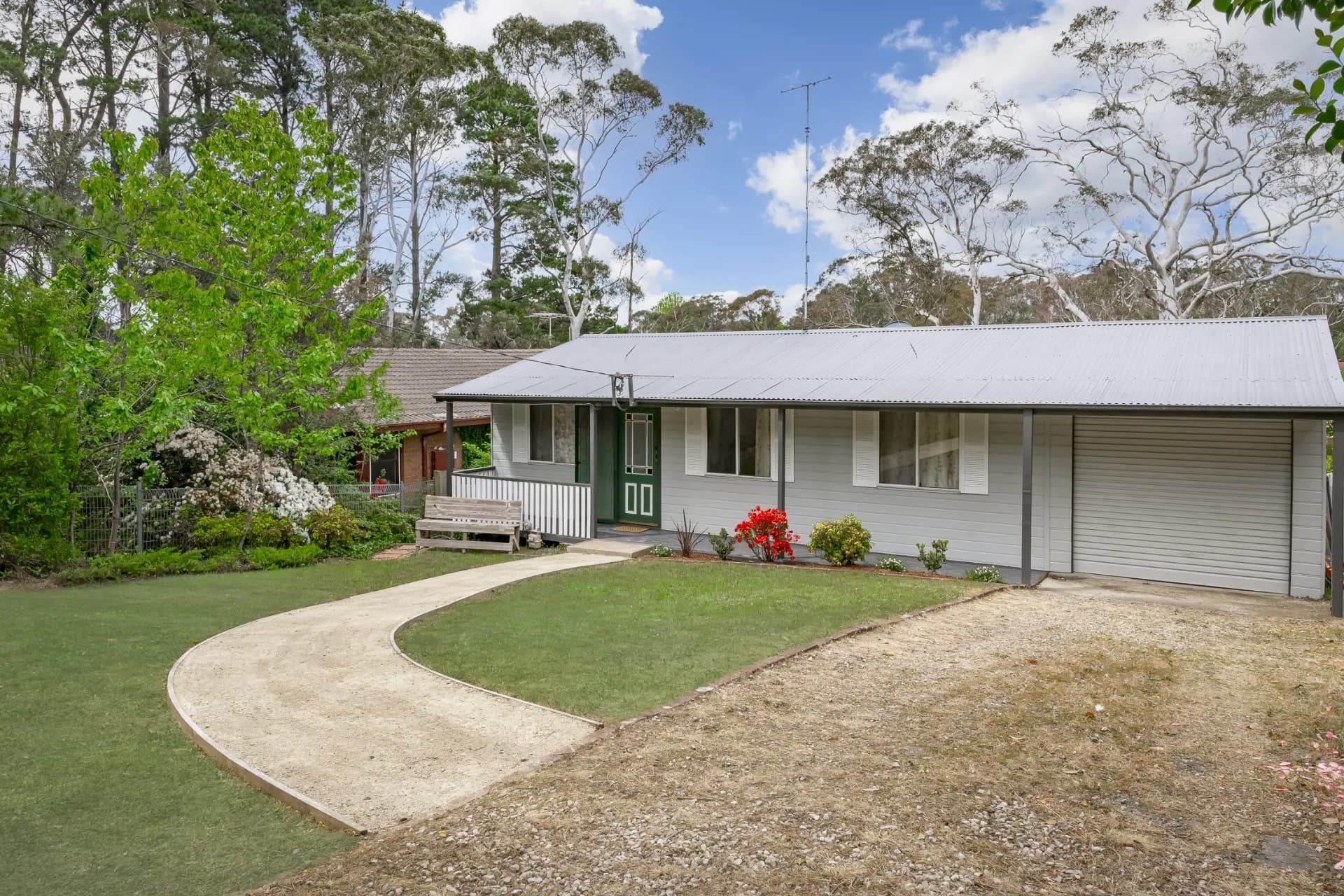 32 Catalina Avenue, Katoomba - Image 1