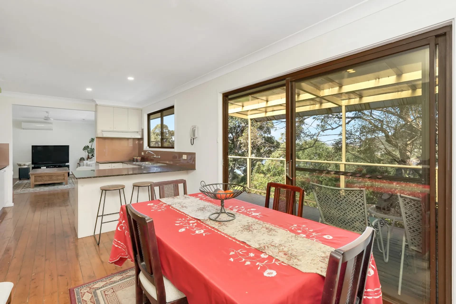 25 Sandstone Crescent, Tascott., Tascott - Thumbnail 3