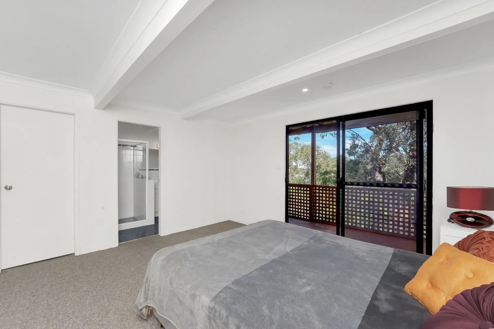 25 Sandstone Crescent, Tascott., Tascott - Thumbnail 7