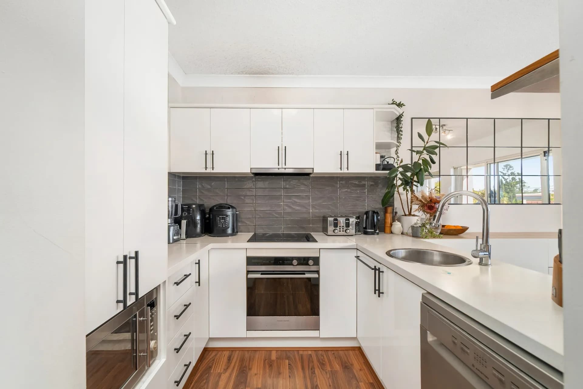 11/5 Whytecliffe Street, Albion, QLD, Albion - Thumbnail 2