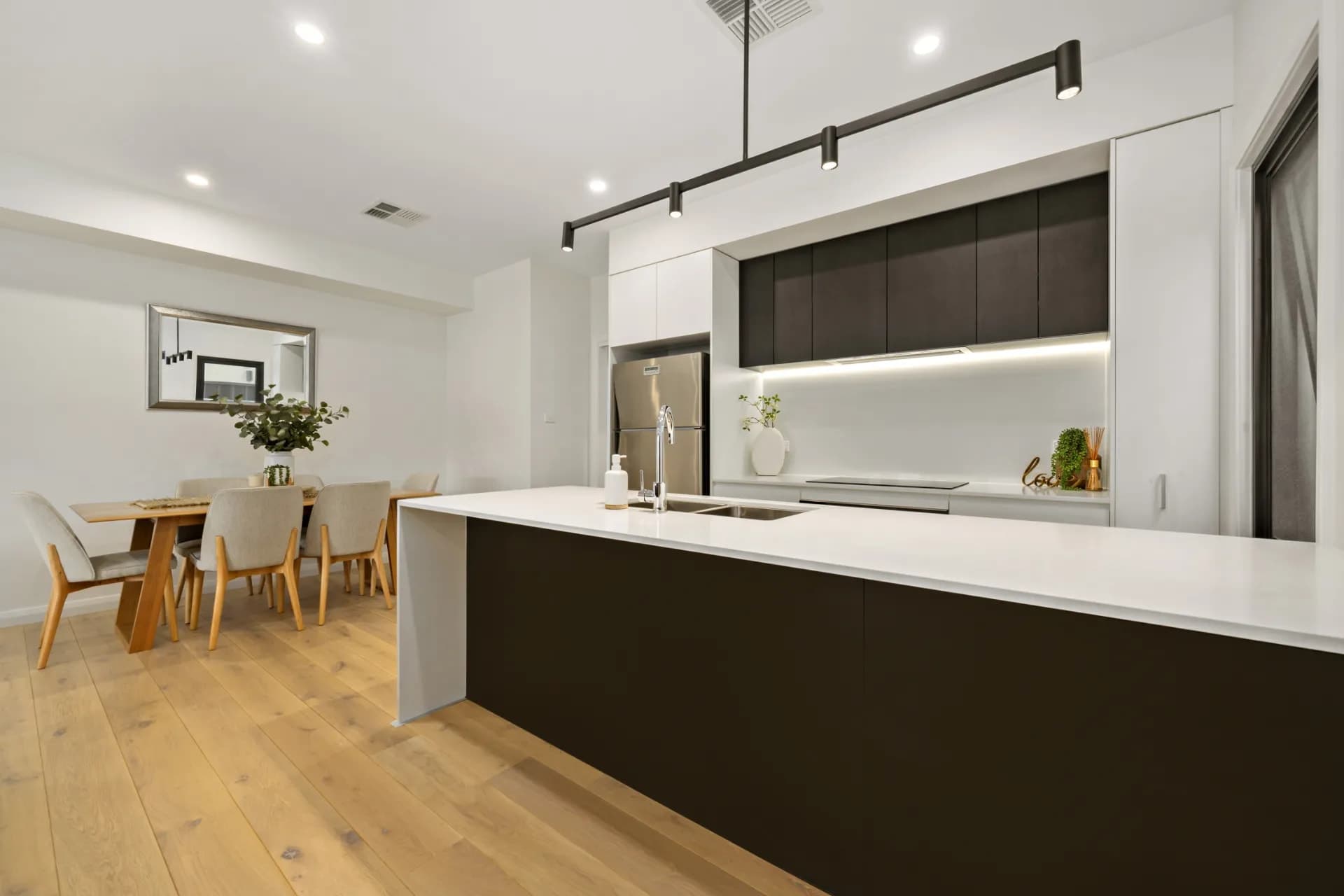 18 Northwood Street, Adamstown Heights - Thumbnail 3