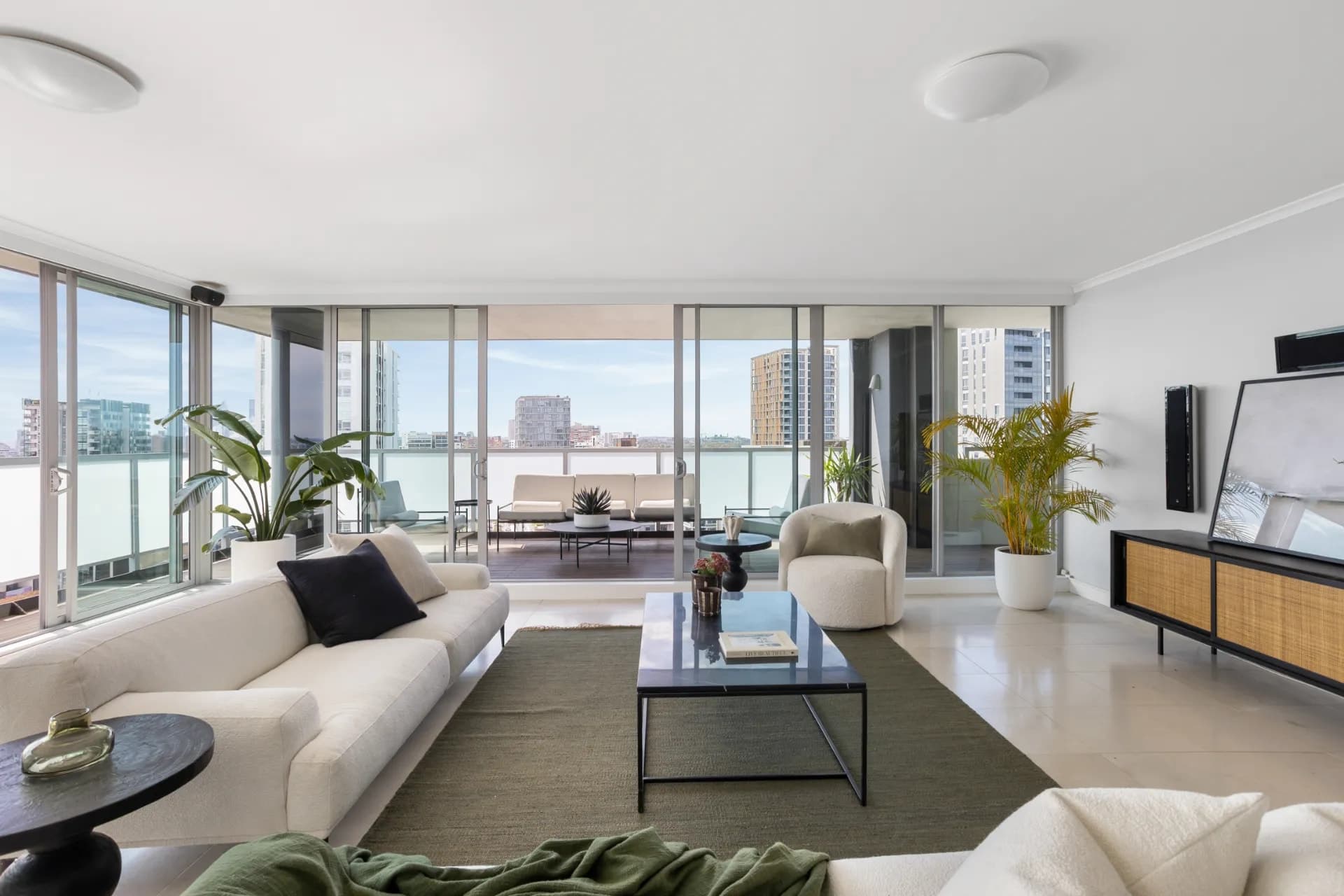 96/22 Gadigal Avenue, Zetland - Image 1