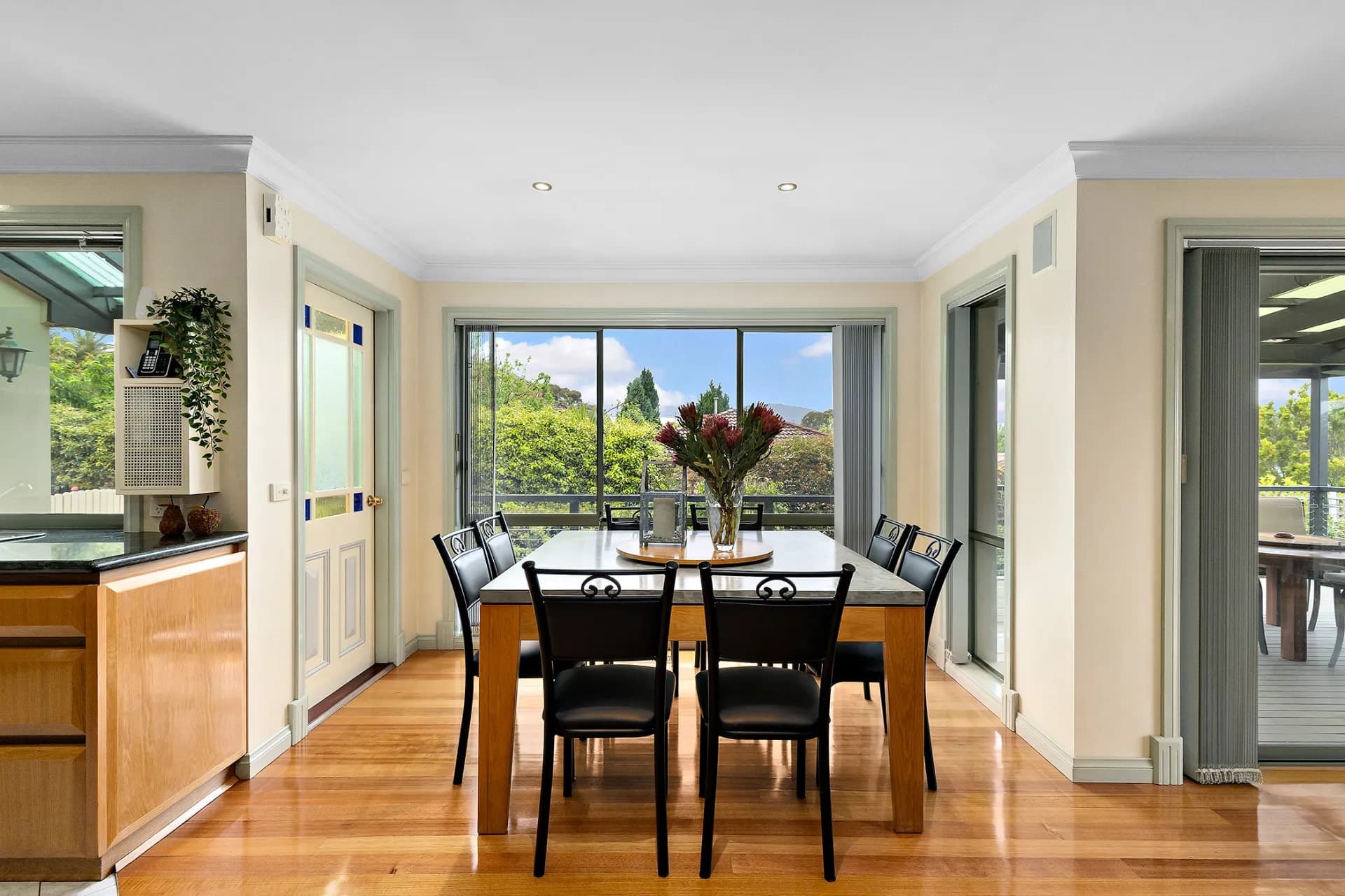 3 Malinda  Way, Croydon South - Thumbnail 3