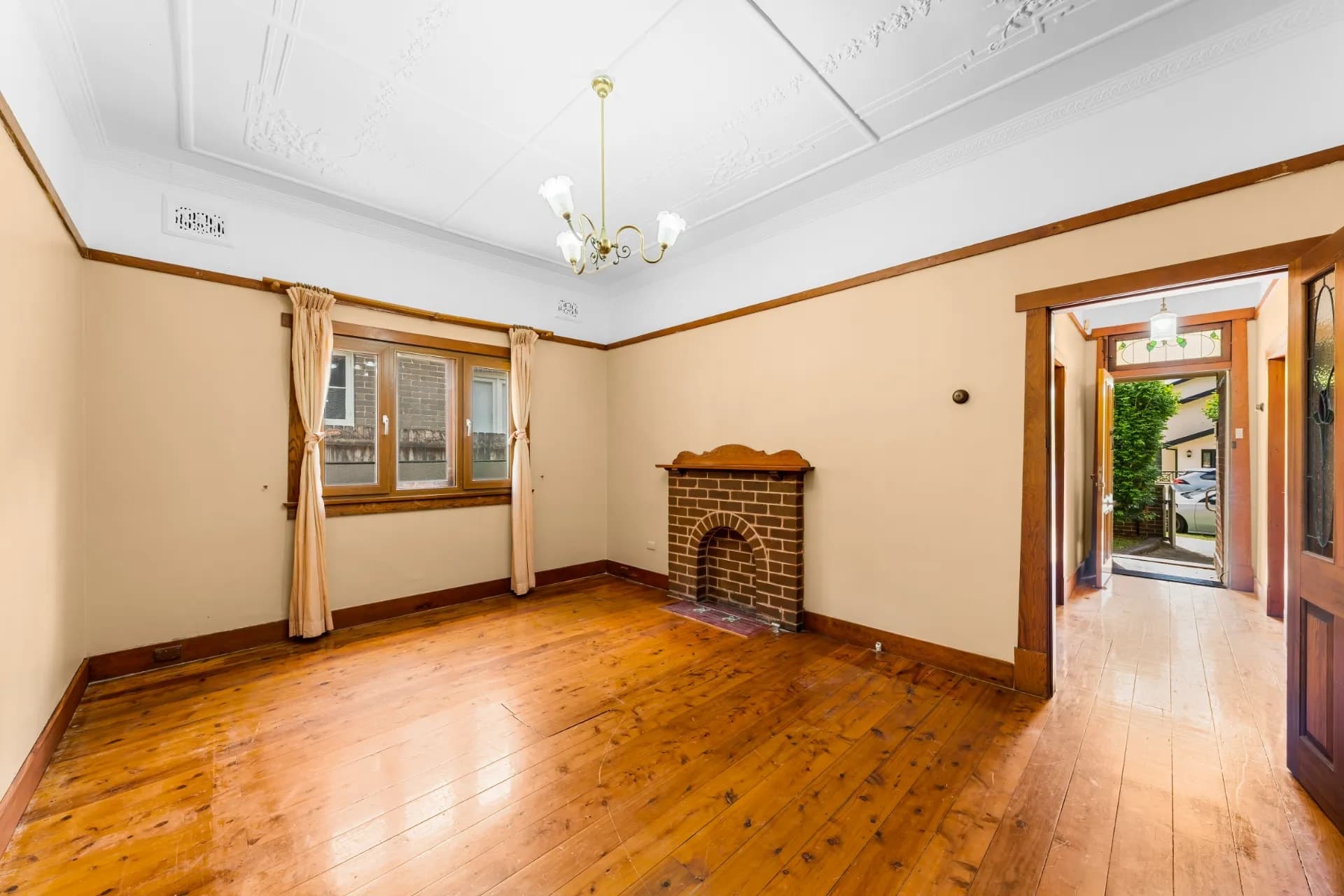 29  Croydon  Avenue, Croydon., Croydon - Thumbnail 7