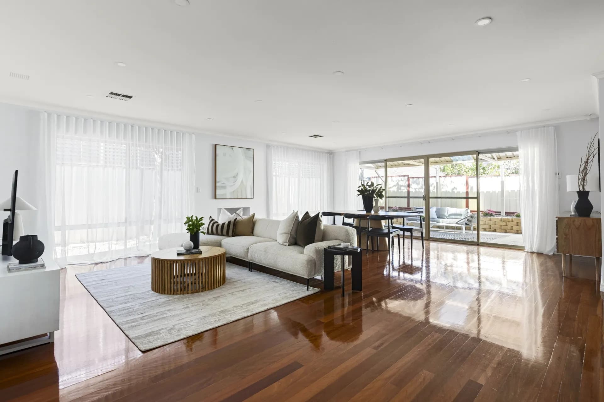 20 Walter Road West, Inglewood., Inglewood - Thumbnail 2