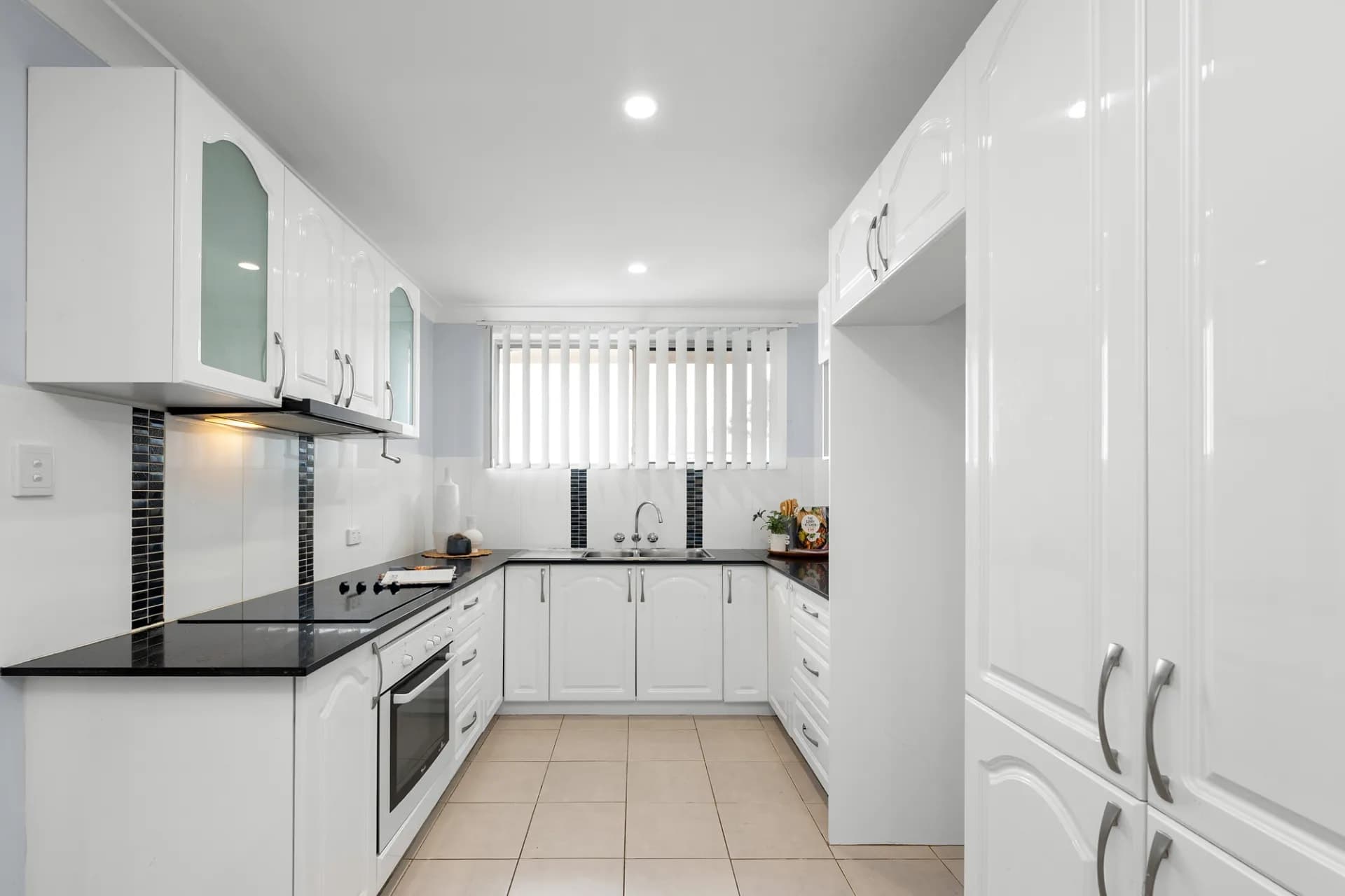 2/8 Drummond  Street, Greenslopes - Thumbnail 6