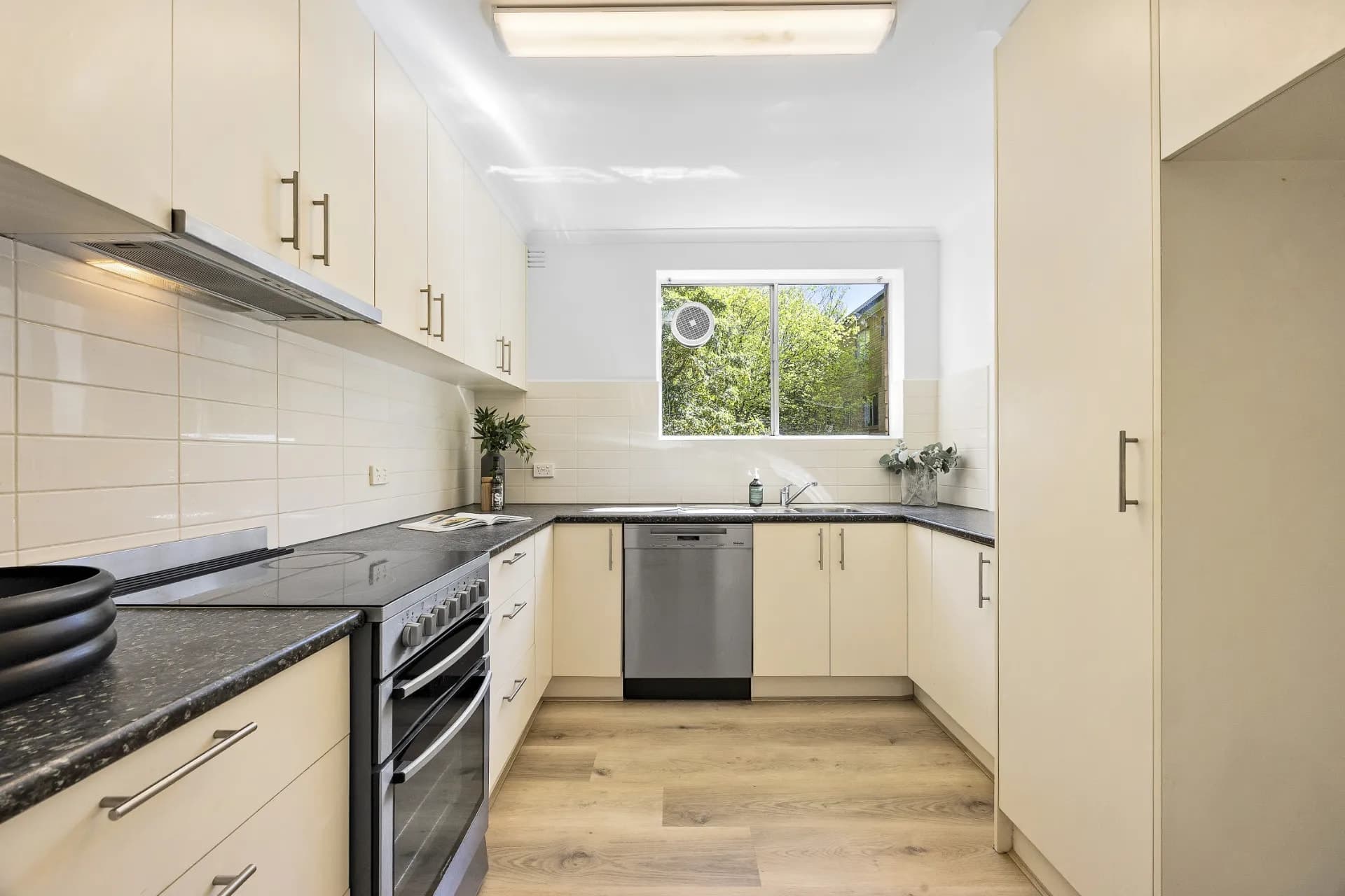 14/27-31 Avoca Street, South Yarra - Thumbnail 2