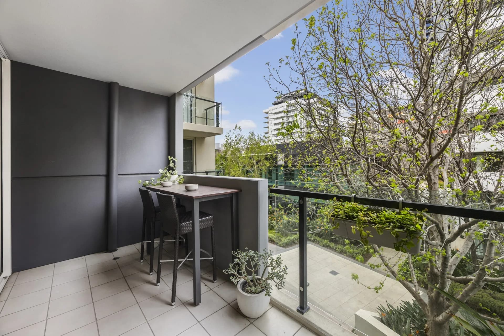 302/3 Chapel Mews, South Yarra - Thumbnail 4